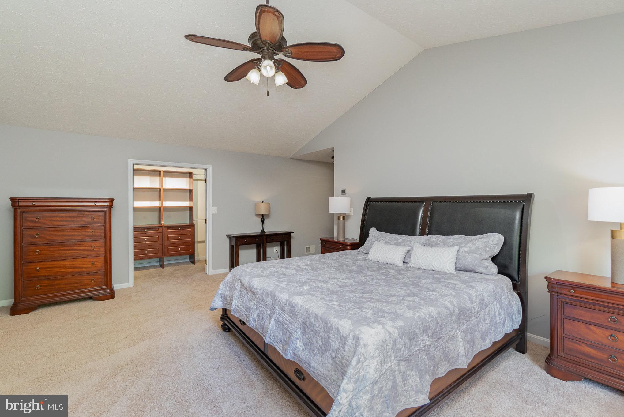 HUNTERS RUN - Residential