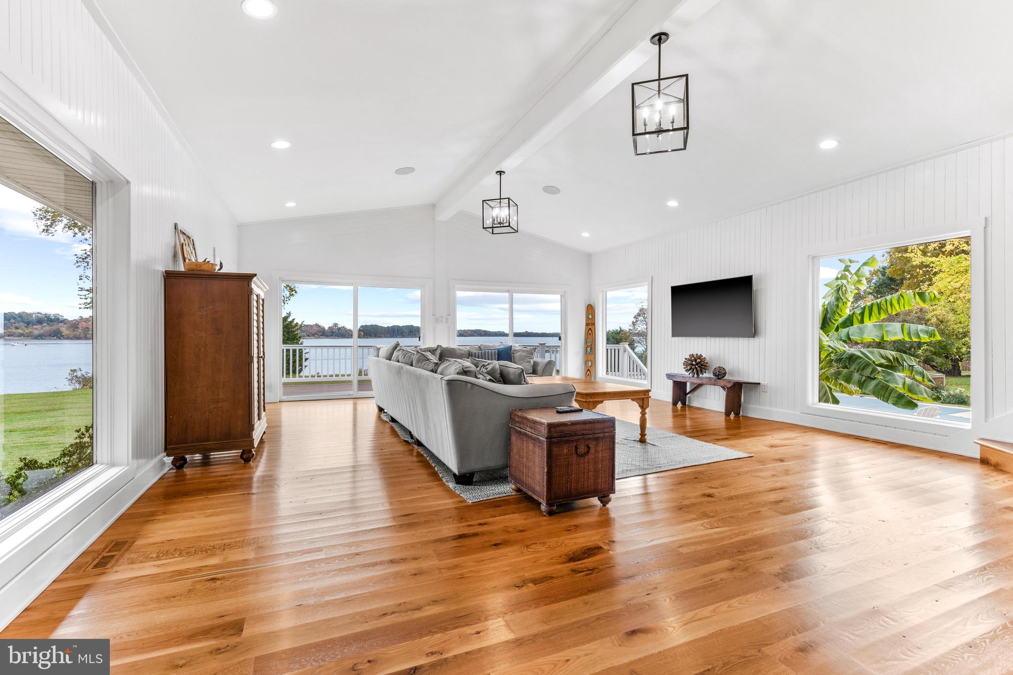 BENNETT POINT - Residential