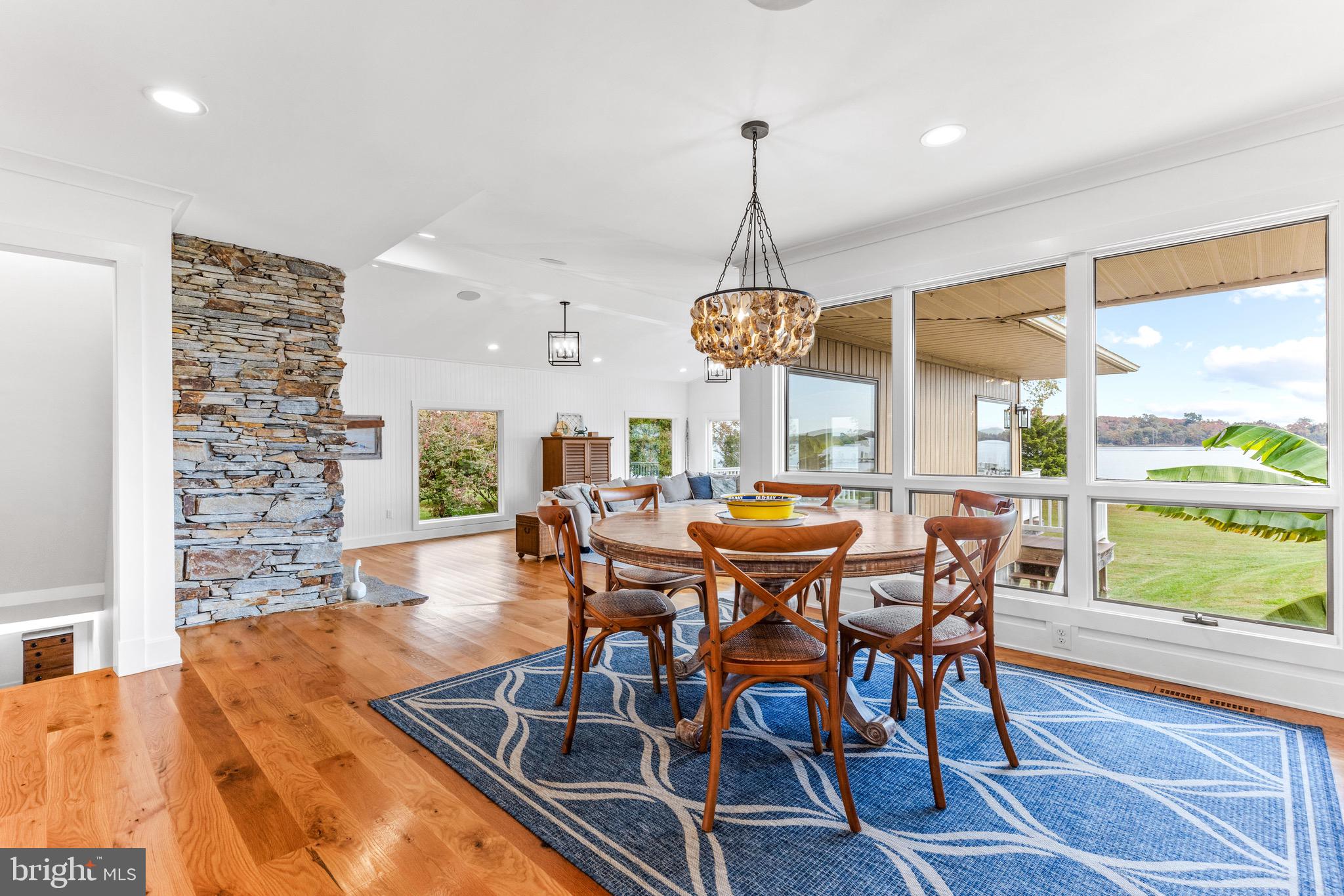 BENNETT POINT - Residential