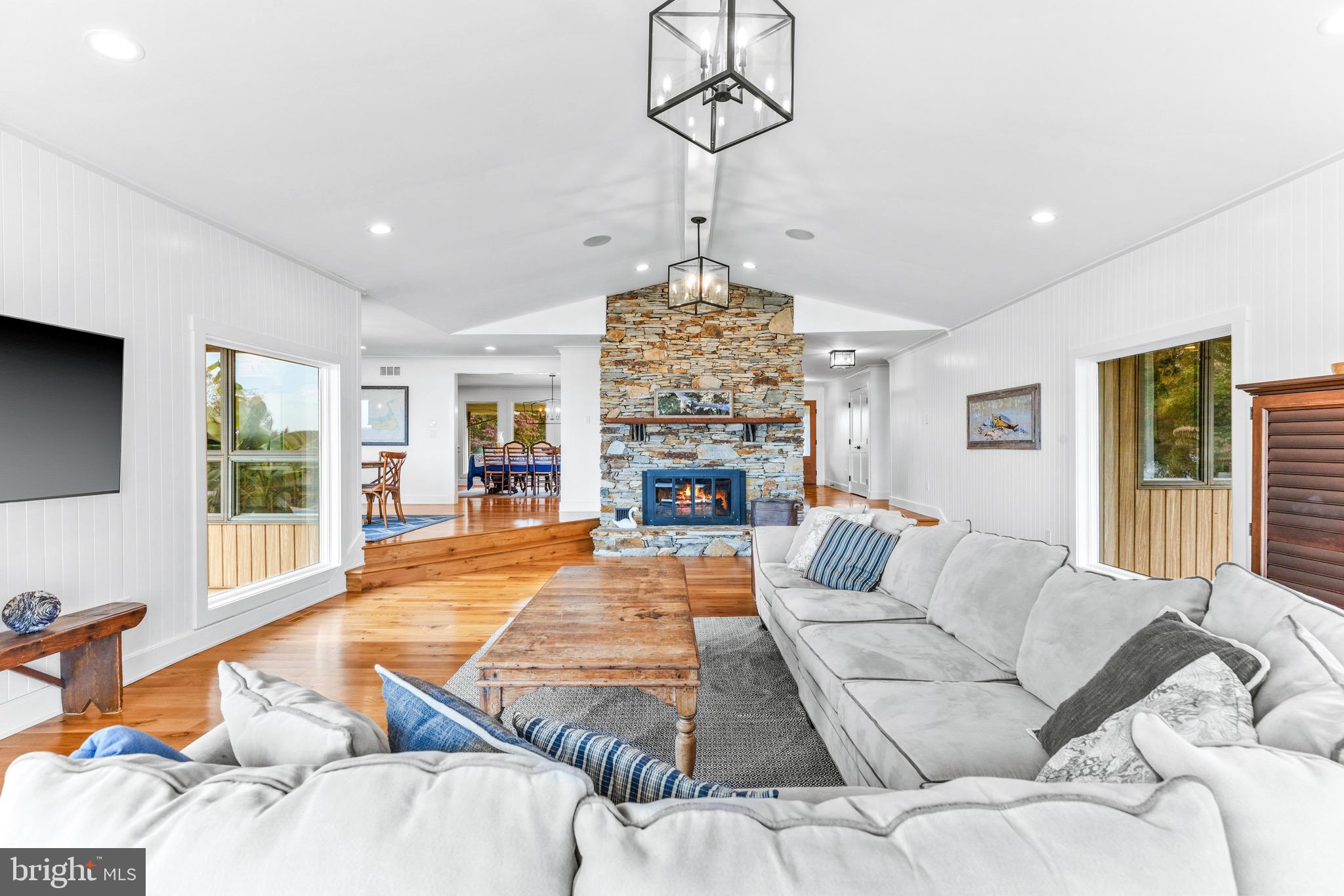 BENNETT POINT - Residential