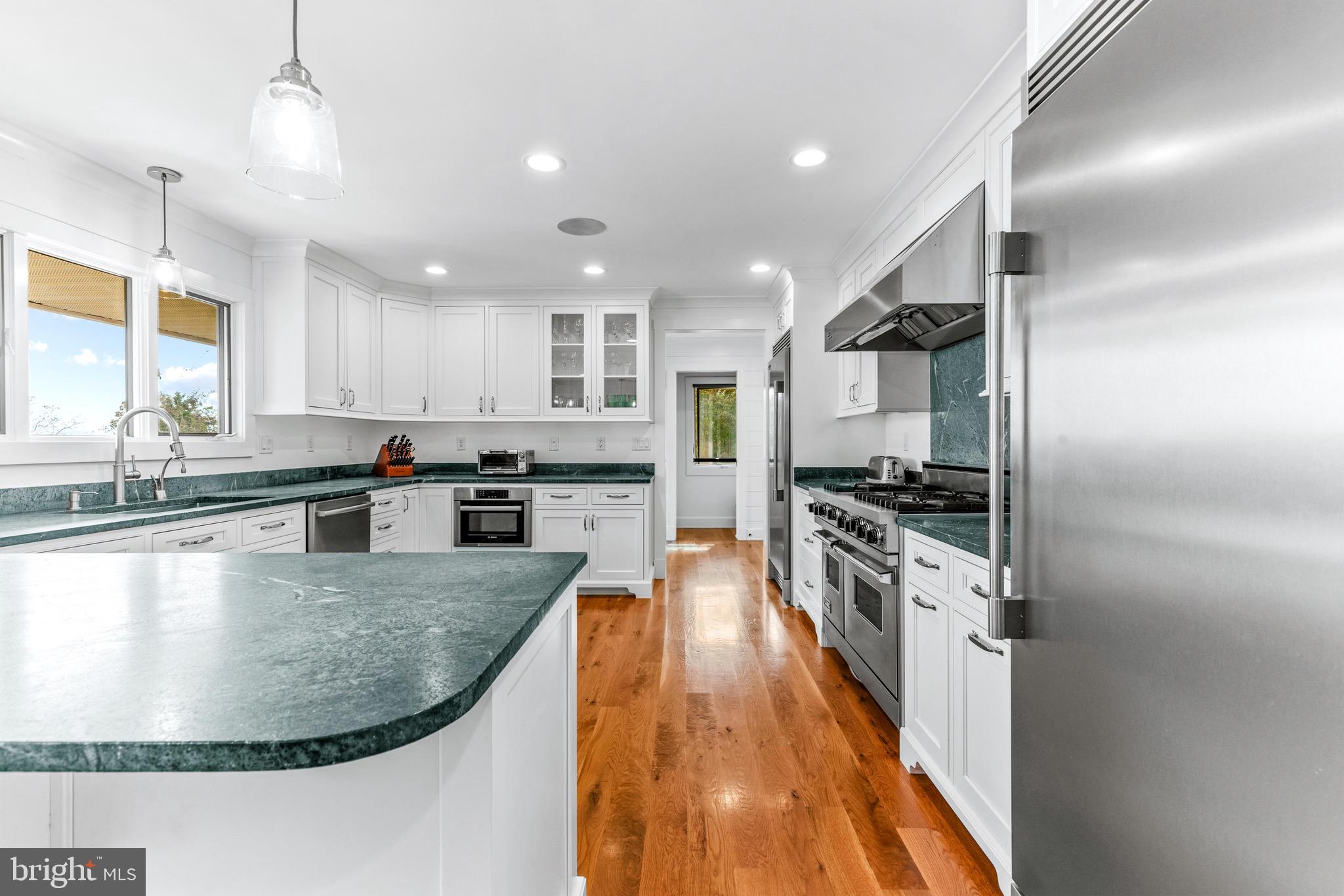 BENNETT POINT - Residential