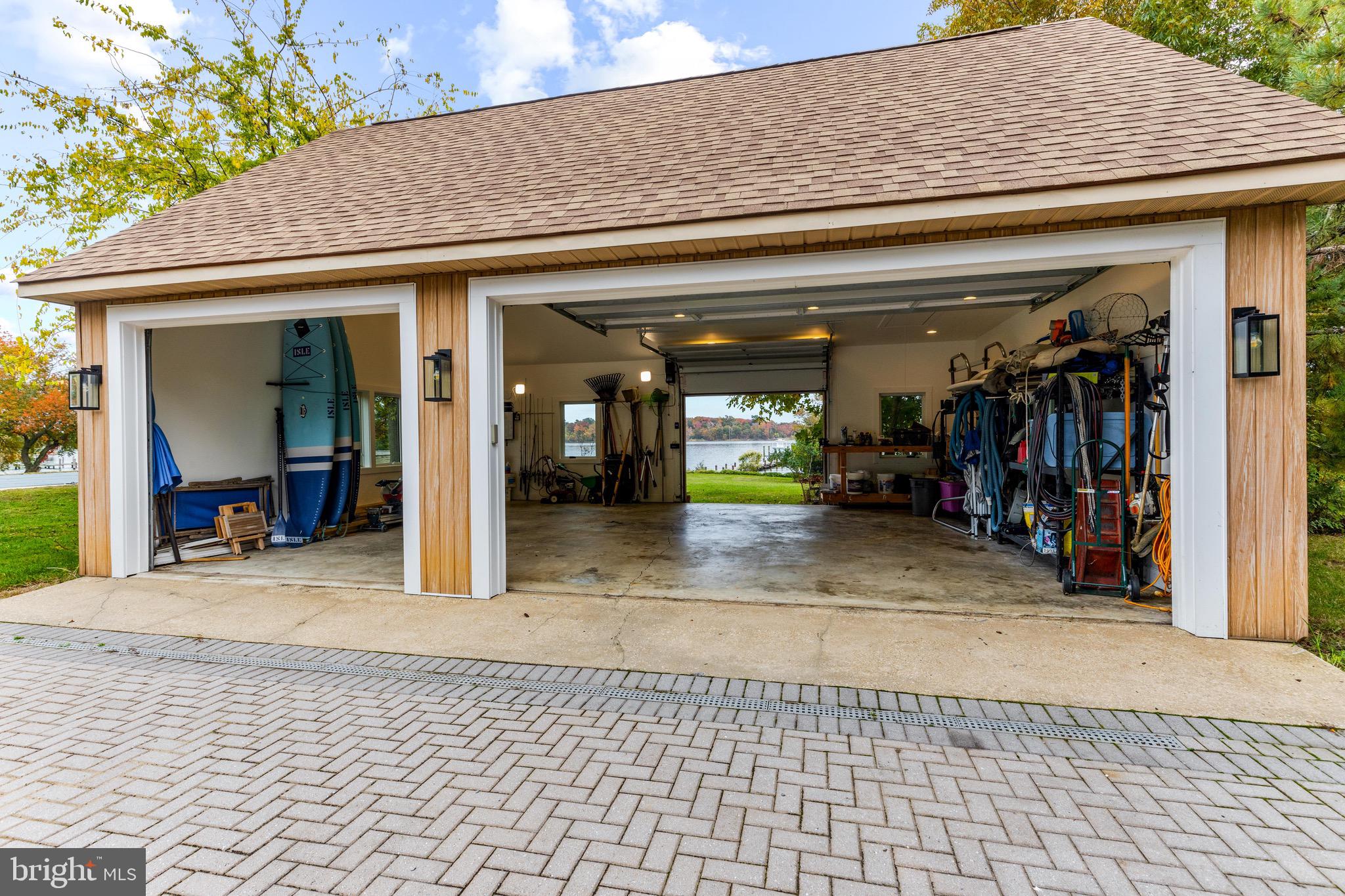 BENNETT POINT - Residential