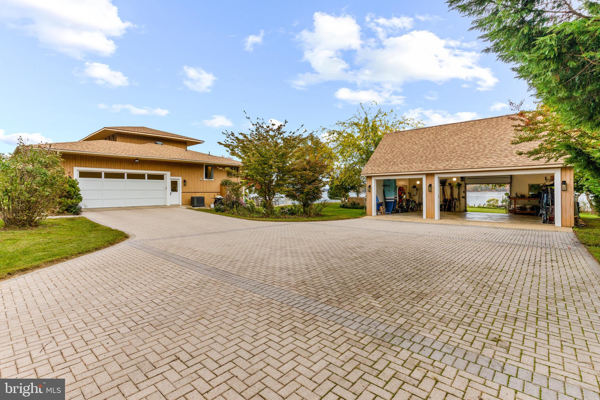 BENNETT POINT - Residential