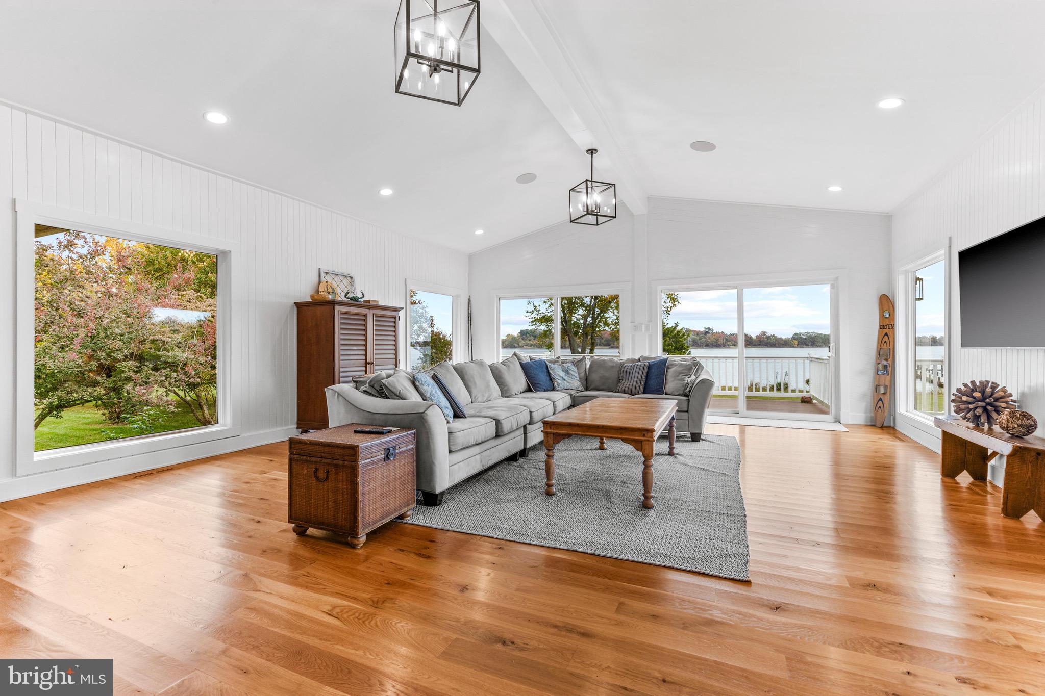 BENNETT POINT - Residential