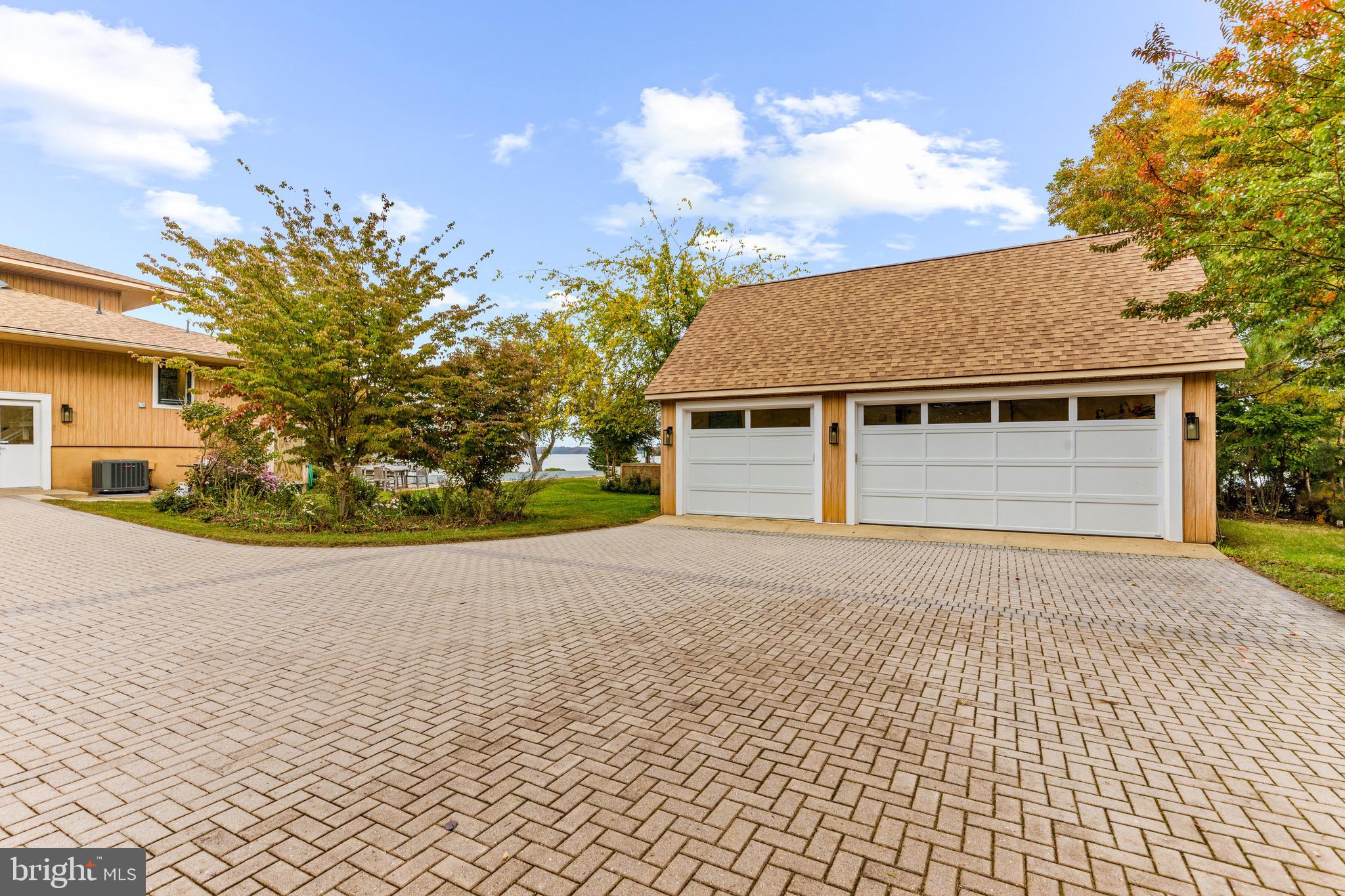 BENNETT POINT - Residential