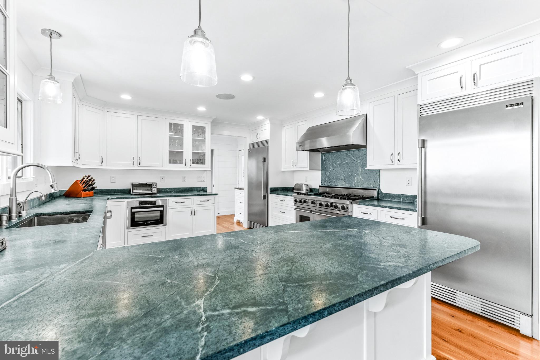 BENNETT POINT - Residential