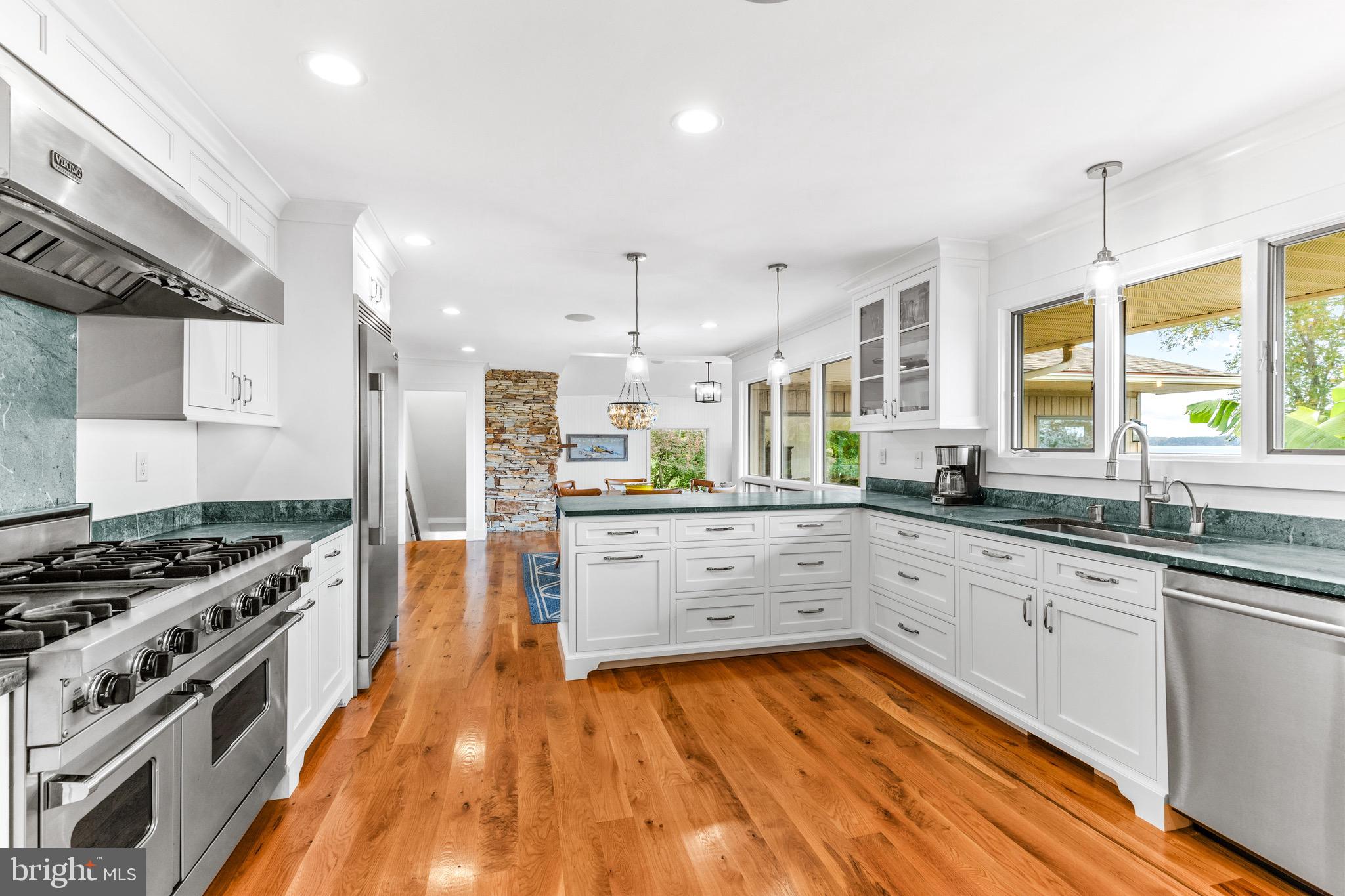 BENNETT POINT - Residential