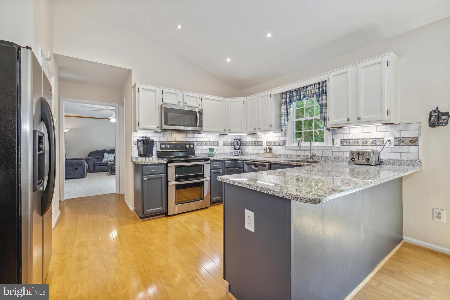 ORCHARD HILLS - Residential