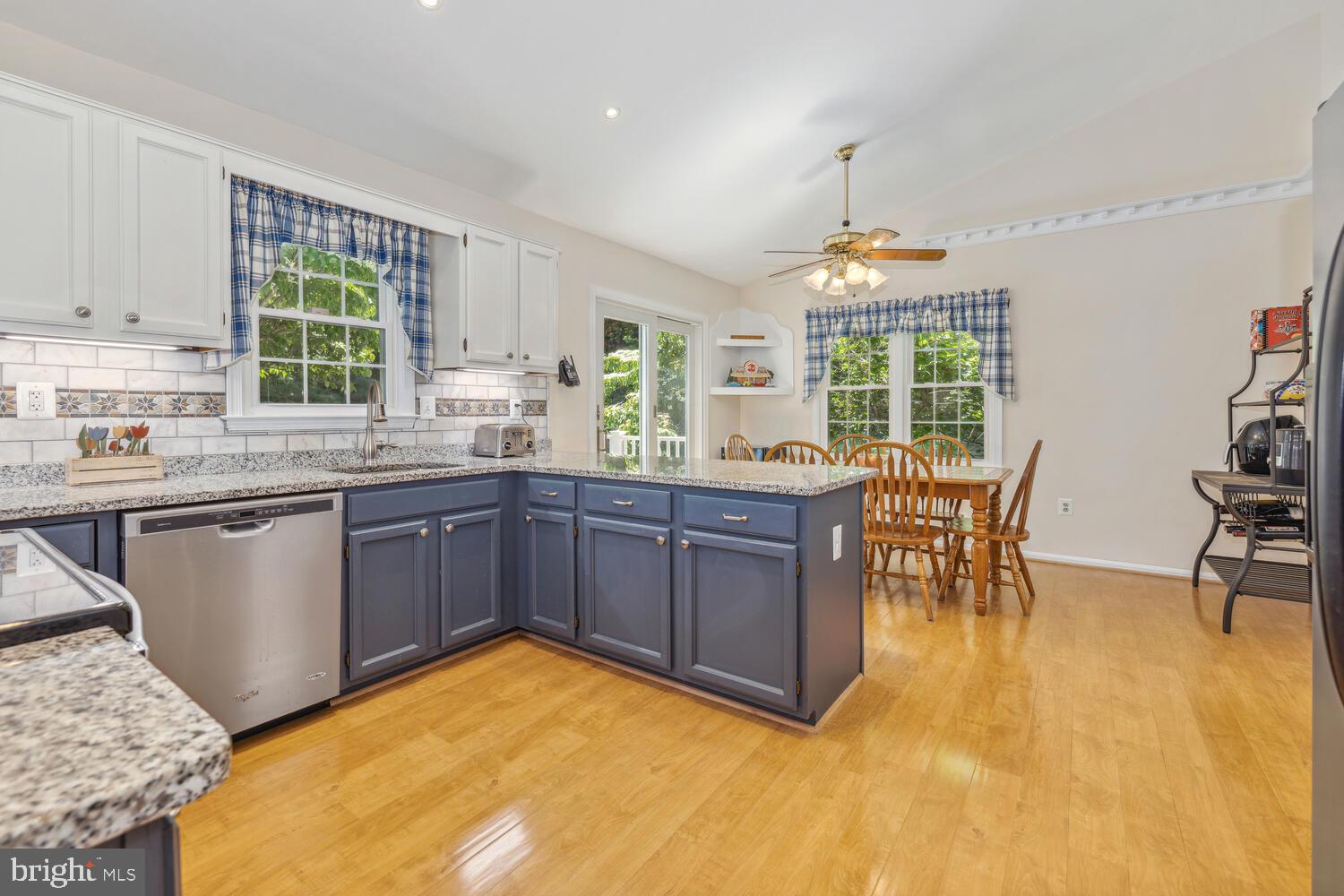 ORCHARD HILLS - Residential