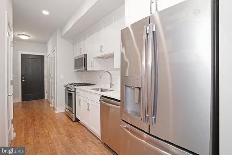 Photo of 1800 Mount Vernon Avenue #309, ALEXANDRIA, VA 22301 (MLS # VAAX2059242)