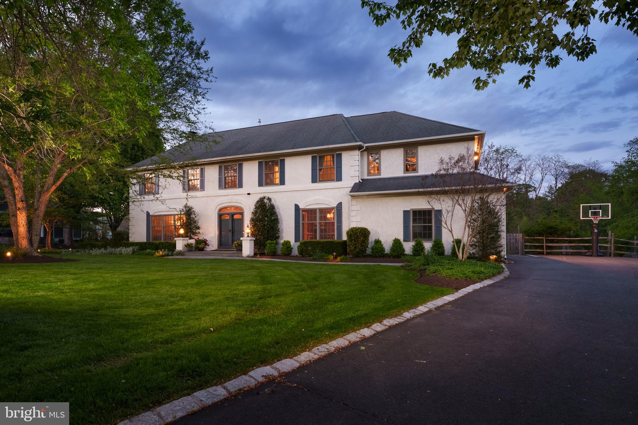 4 CHATSWORTH COURT
