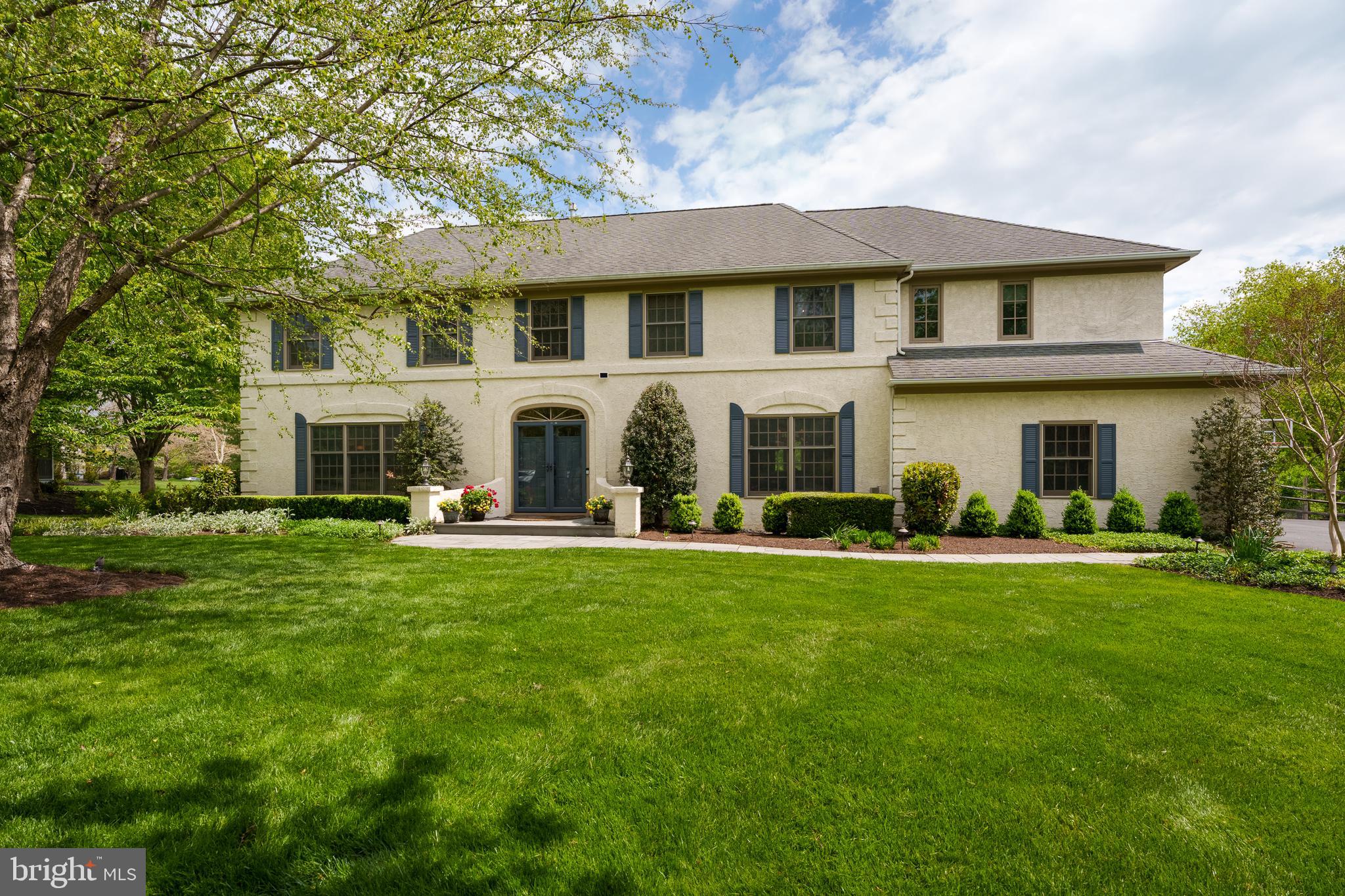 4 CHATSWORTH COURT