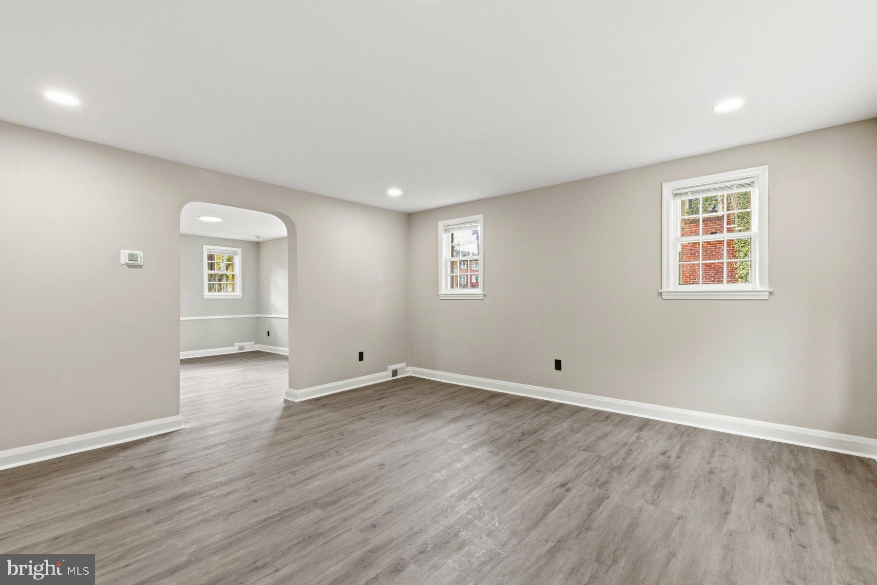 810 WEDGEWOOD ROAD