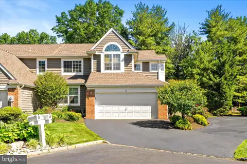 25 Cypress Point Lane, Monroe Township, NJ MLS: NJMX2012296