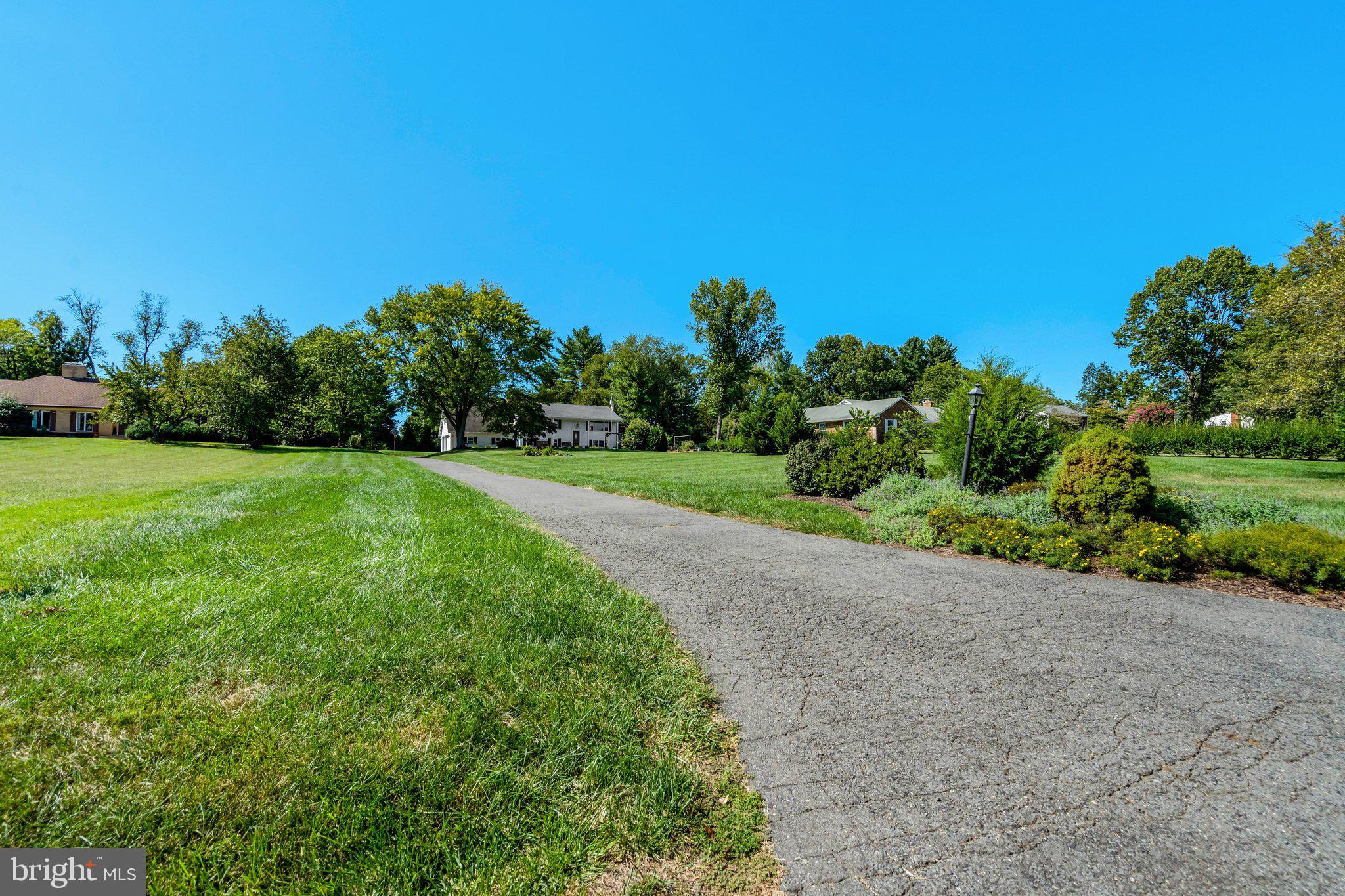 4570 LAWNVALE DRIVE