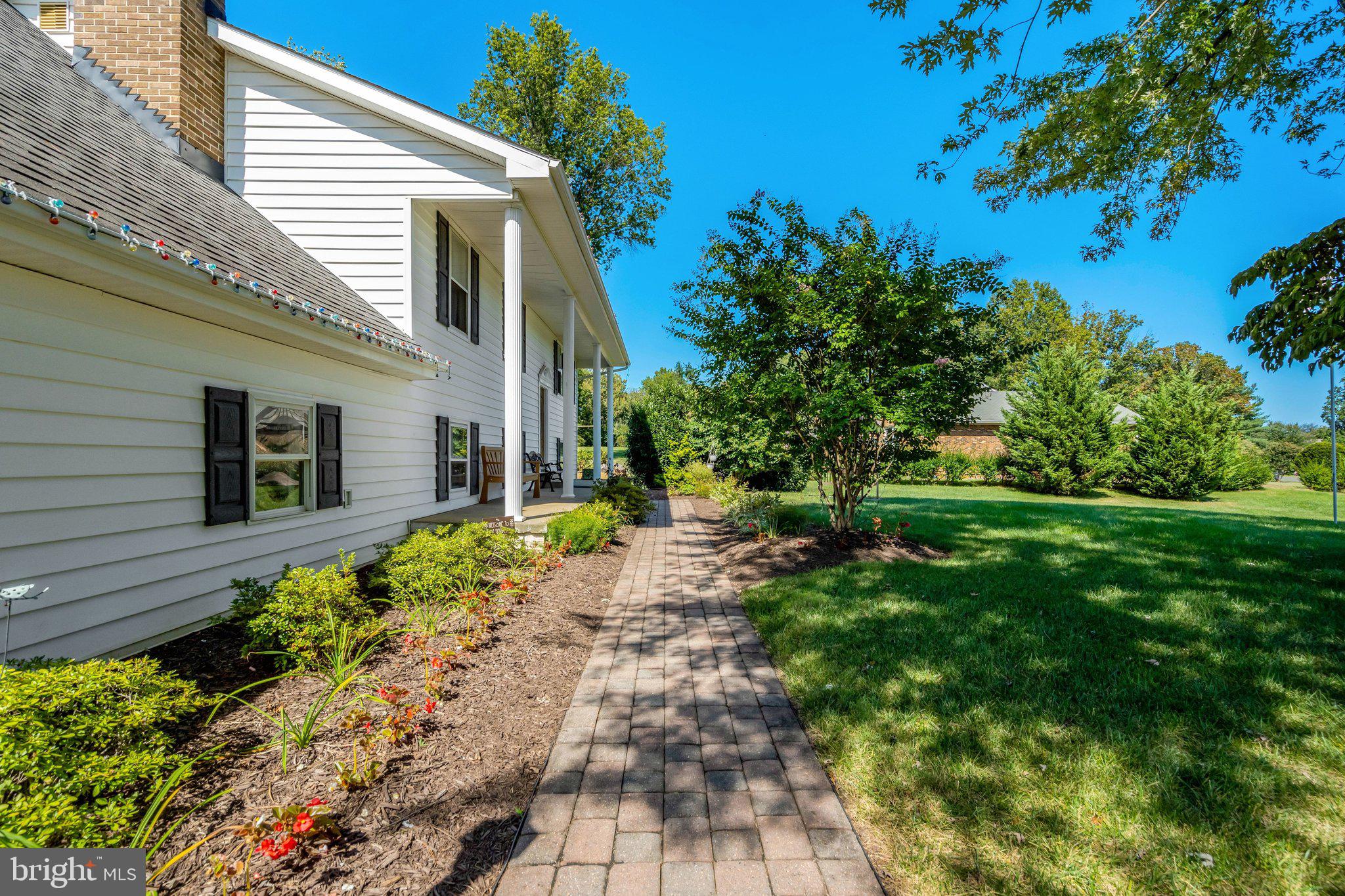 4570 LAWNVALE DRIVE