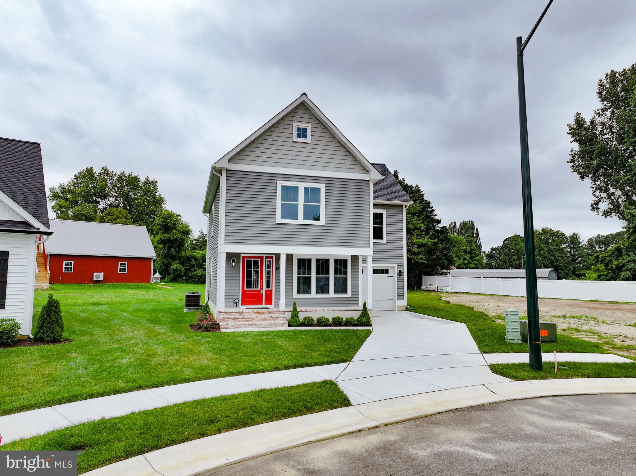 16 SANDY LANE