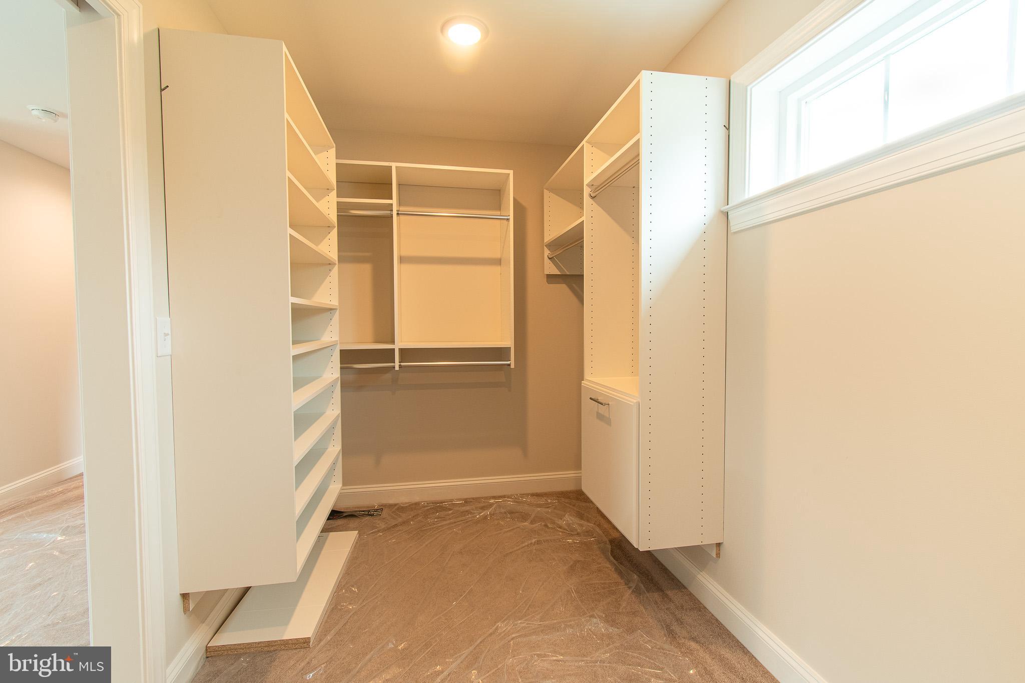 EASTON - Residential