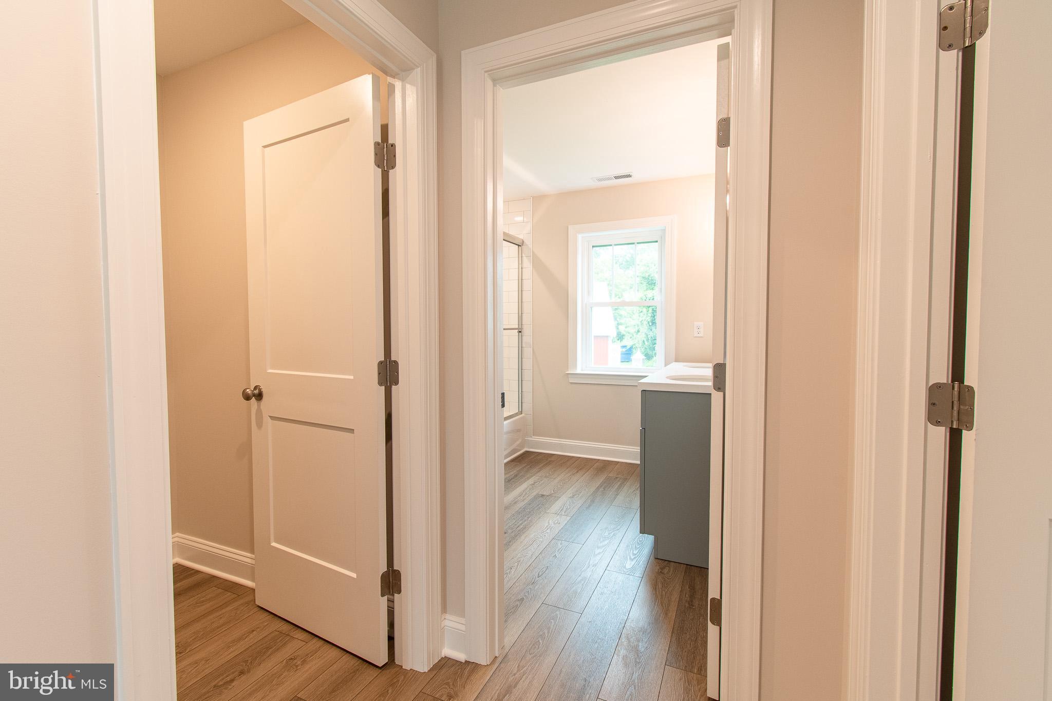 EASTON - Residential