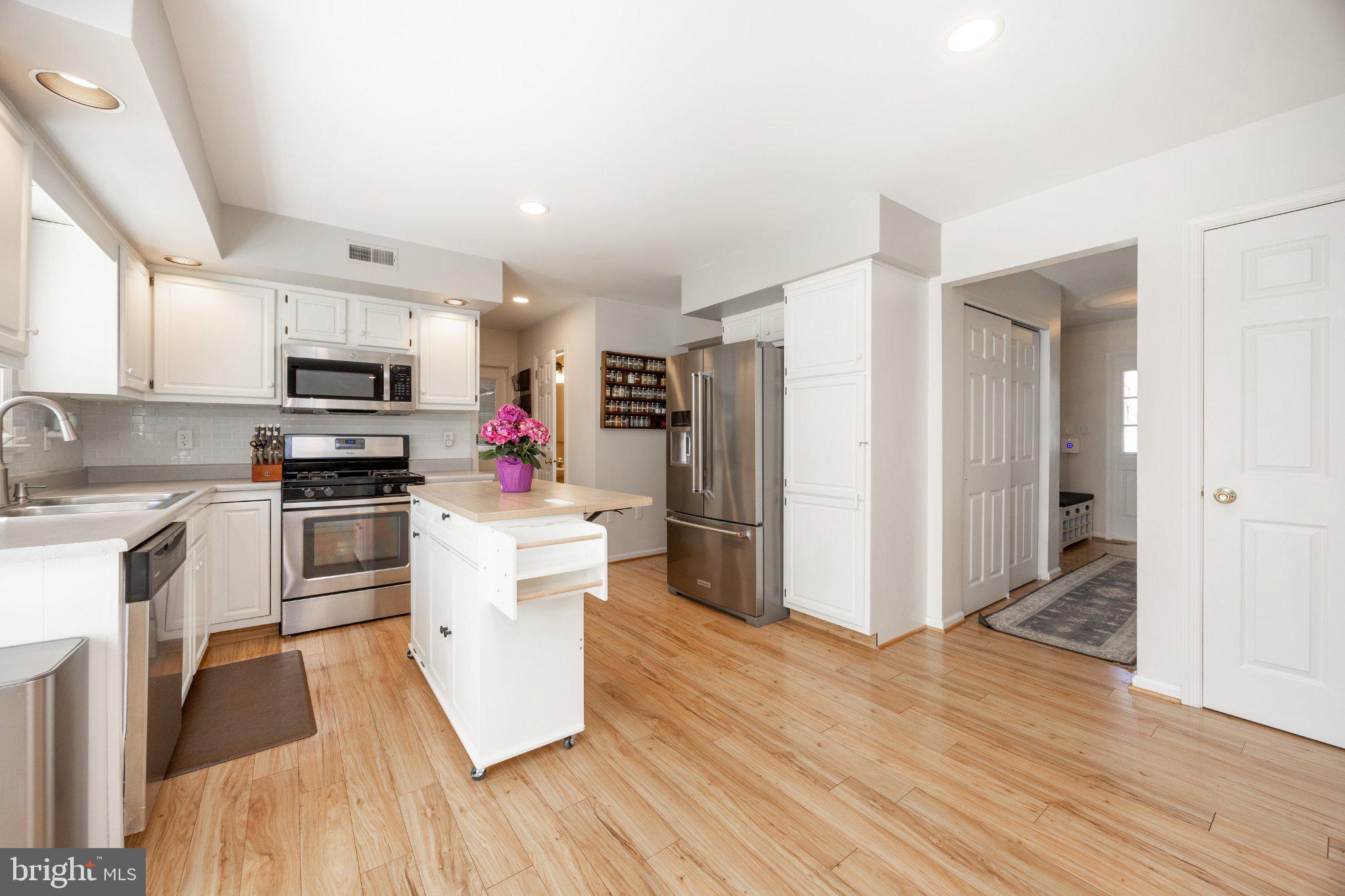 SPRING MEADOW FARM - Residential