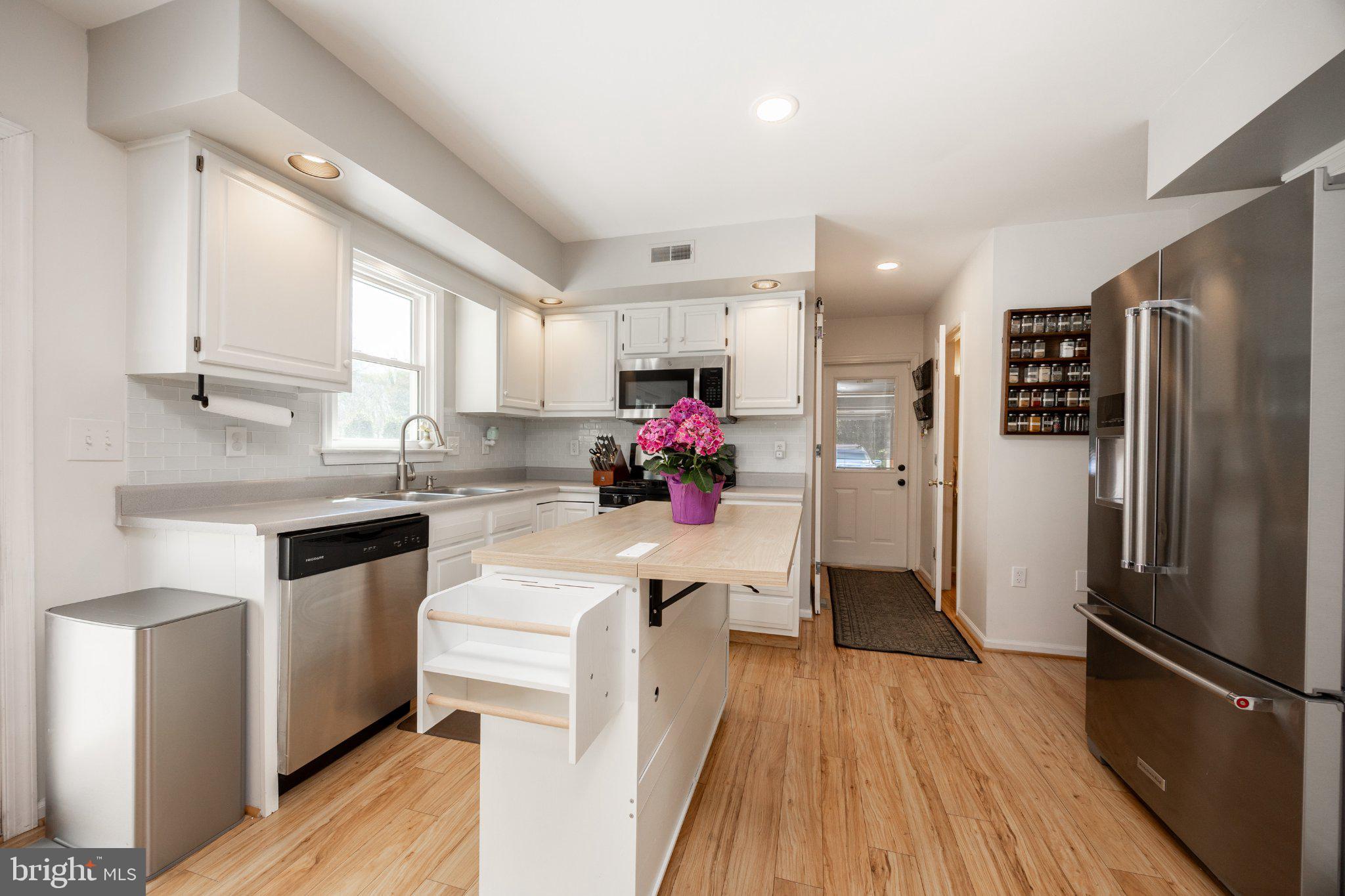 SPRING MEADOW FARM - Residential