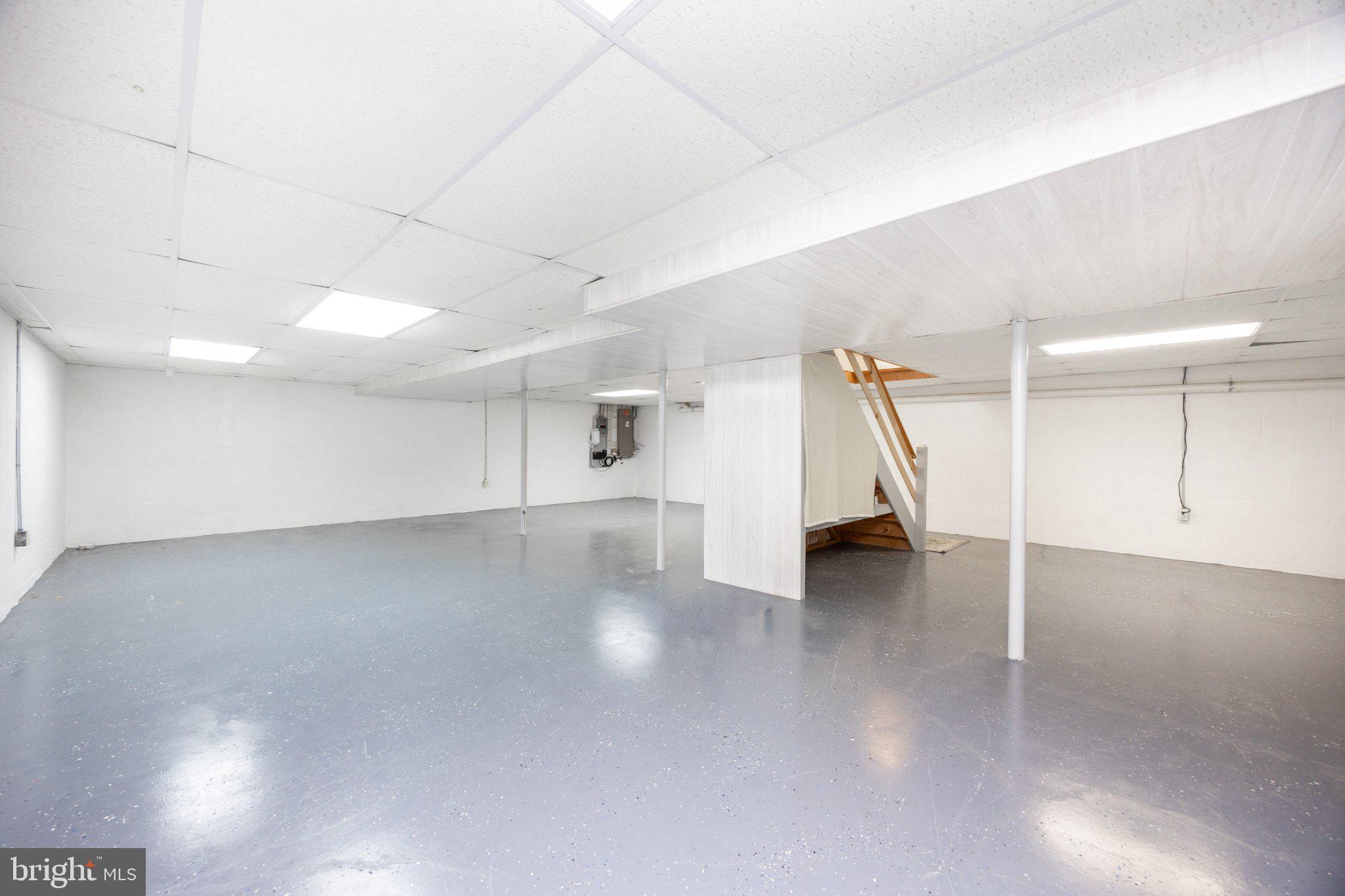 SPRING MEADOW FARM - Residential