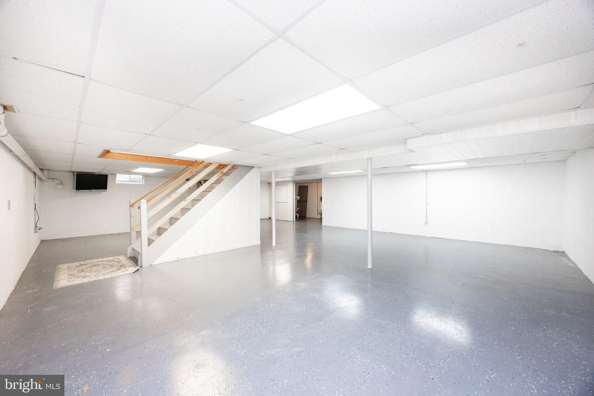 SPRING MEADOW FARM - Residential