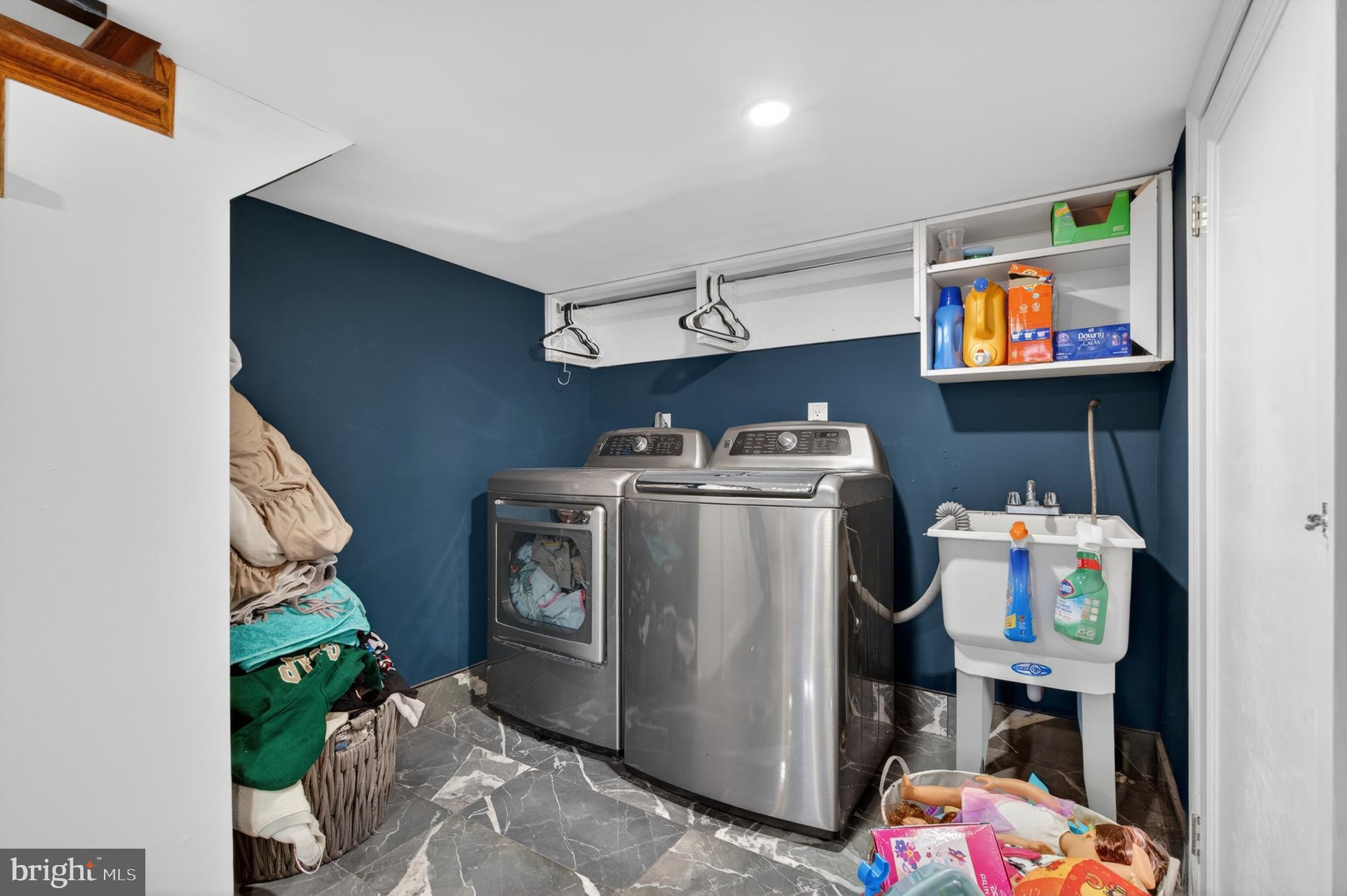 DICKINSON NARROWS - Residential