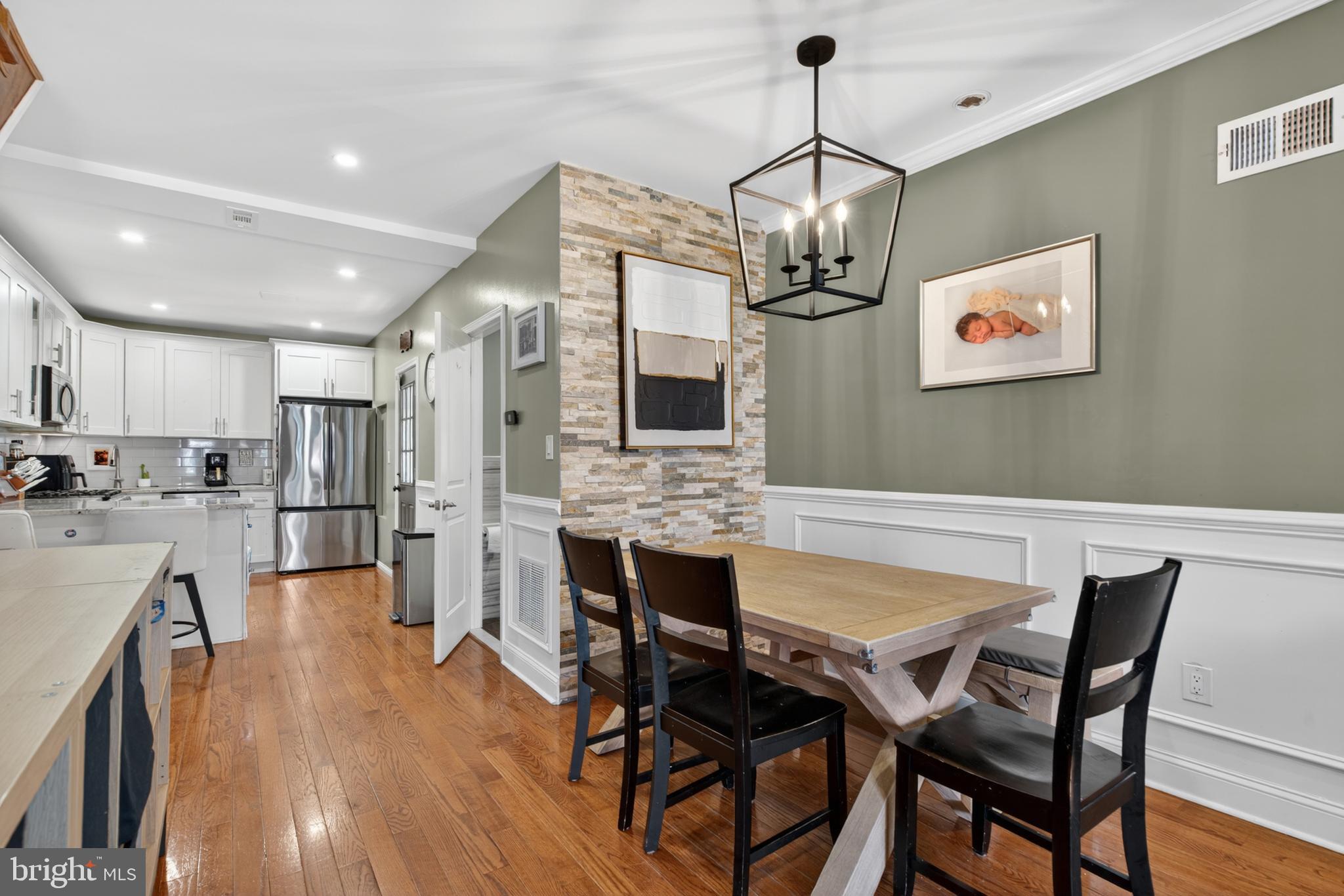 DICKINSON NARROWS - Residential