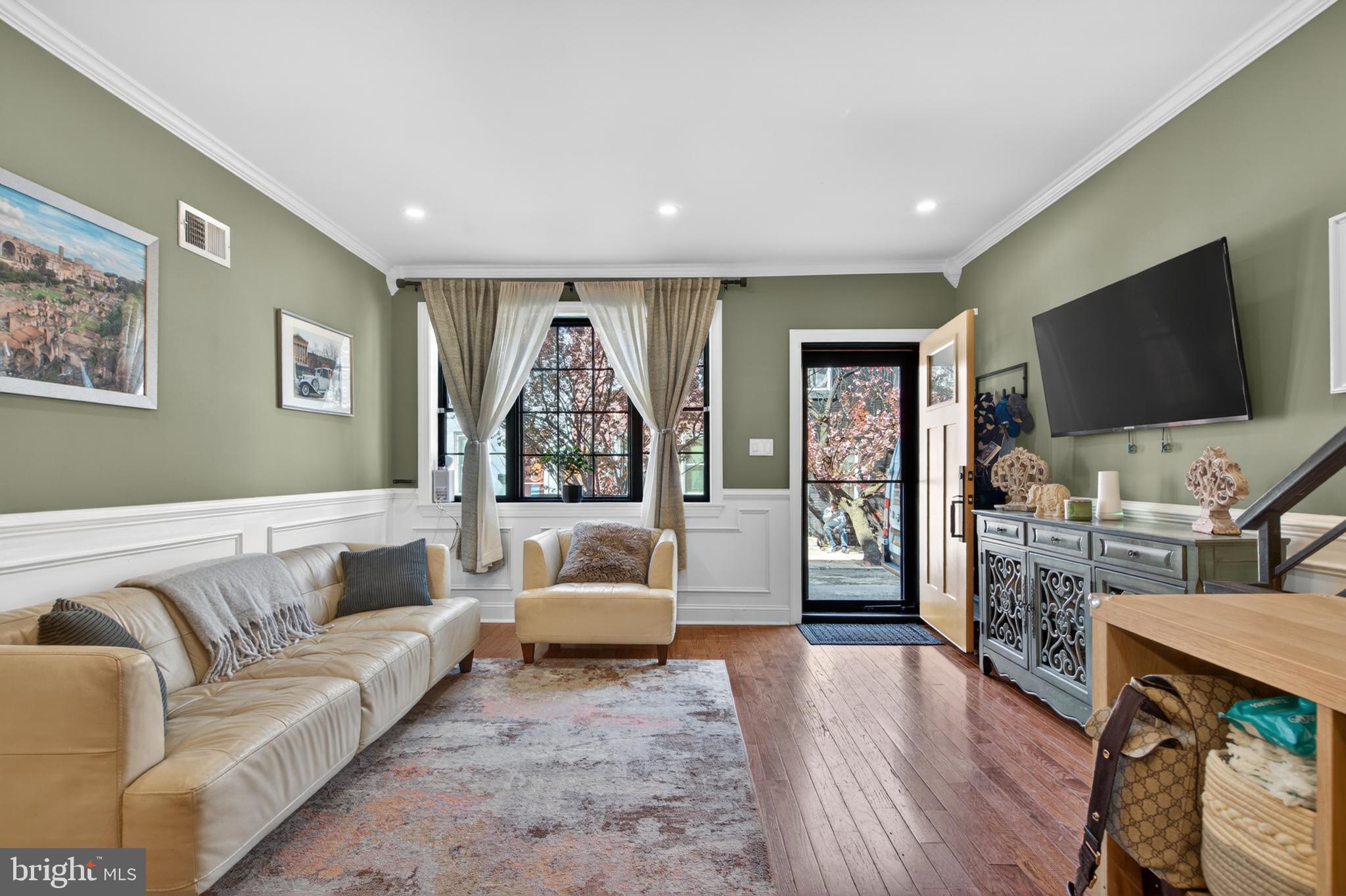 DICKINSON NARROWS - Residential