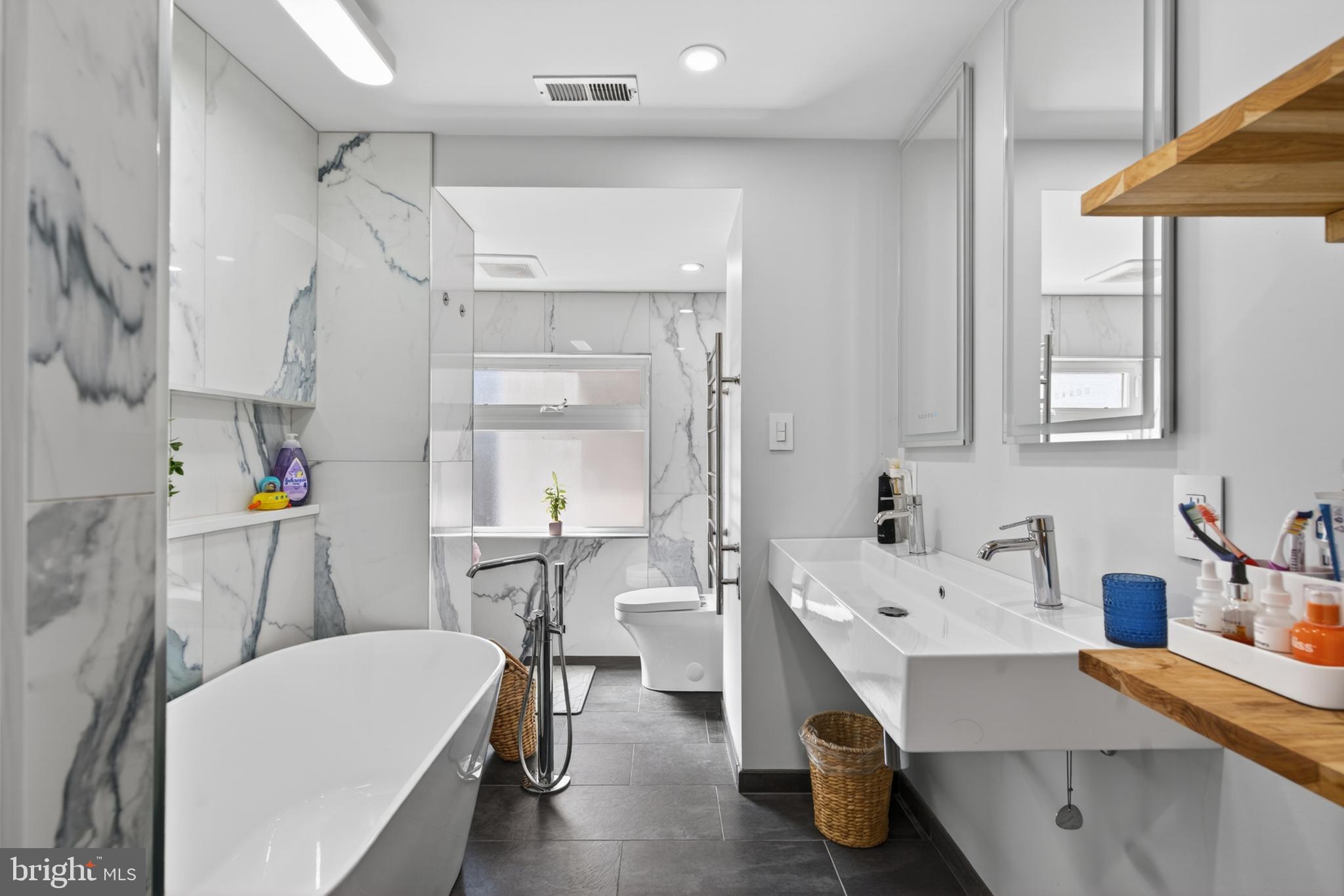 DICKINSON NARROWS - Residential