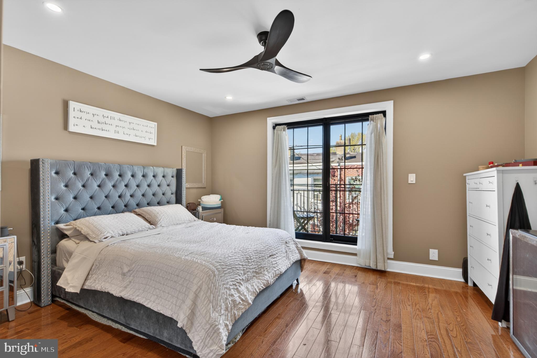 DICKINSON NARROWS - Residential