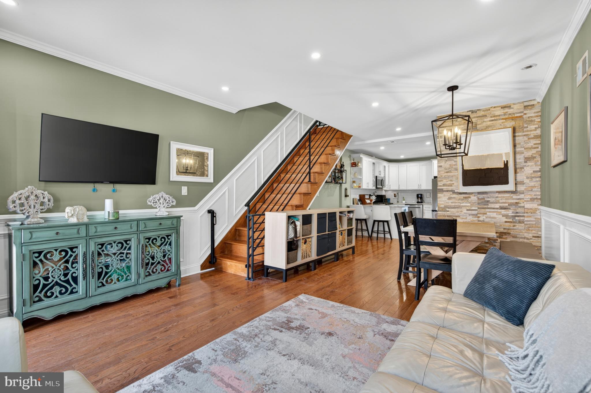 DICKINSON NARROWS - Residential