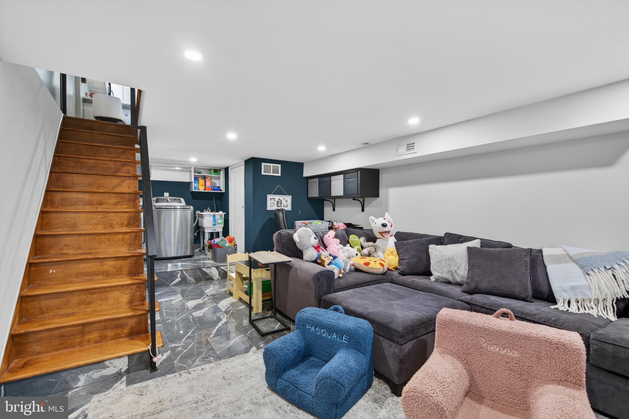 DICKINSON NARROWS - Residential