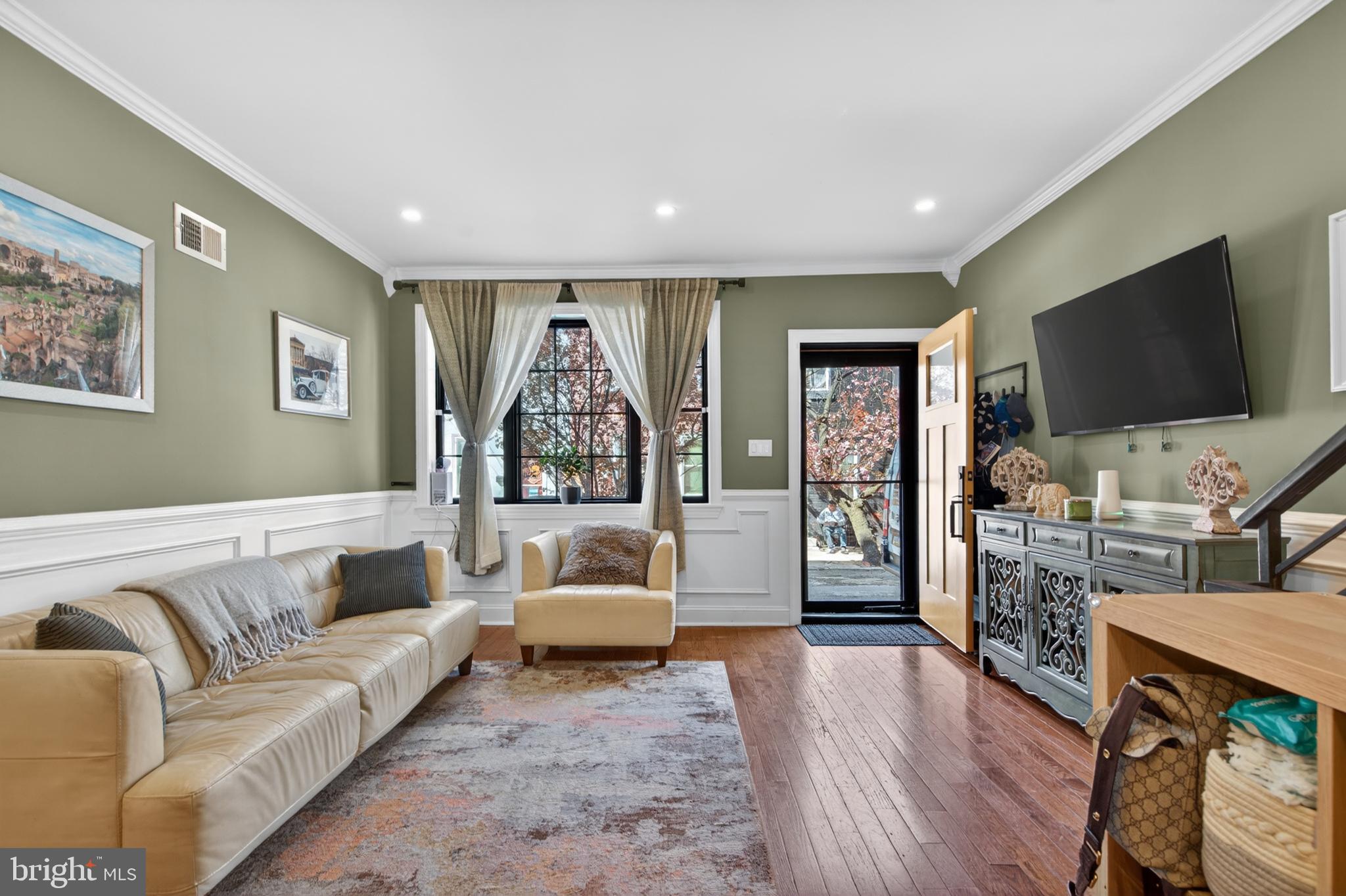 DICKINSON NARROWS - Residential