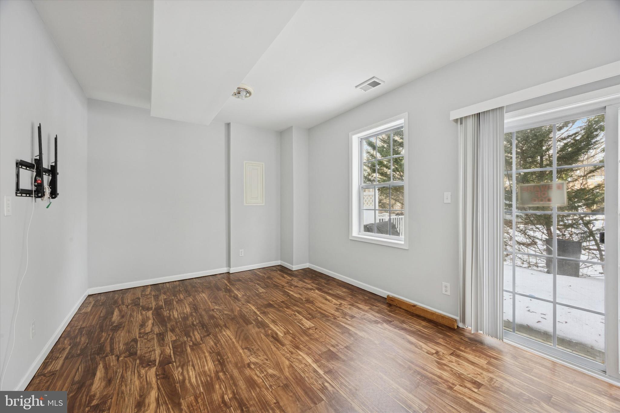 LANSDOWNE - Residential