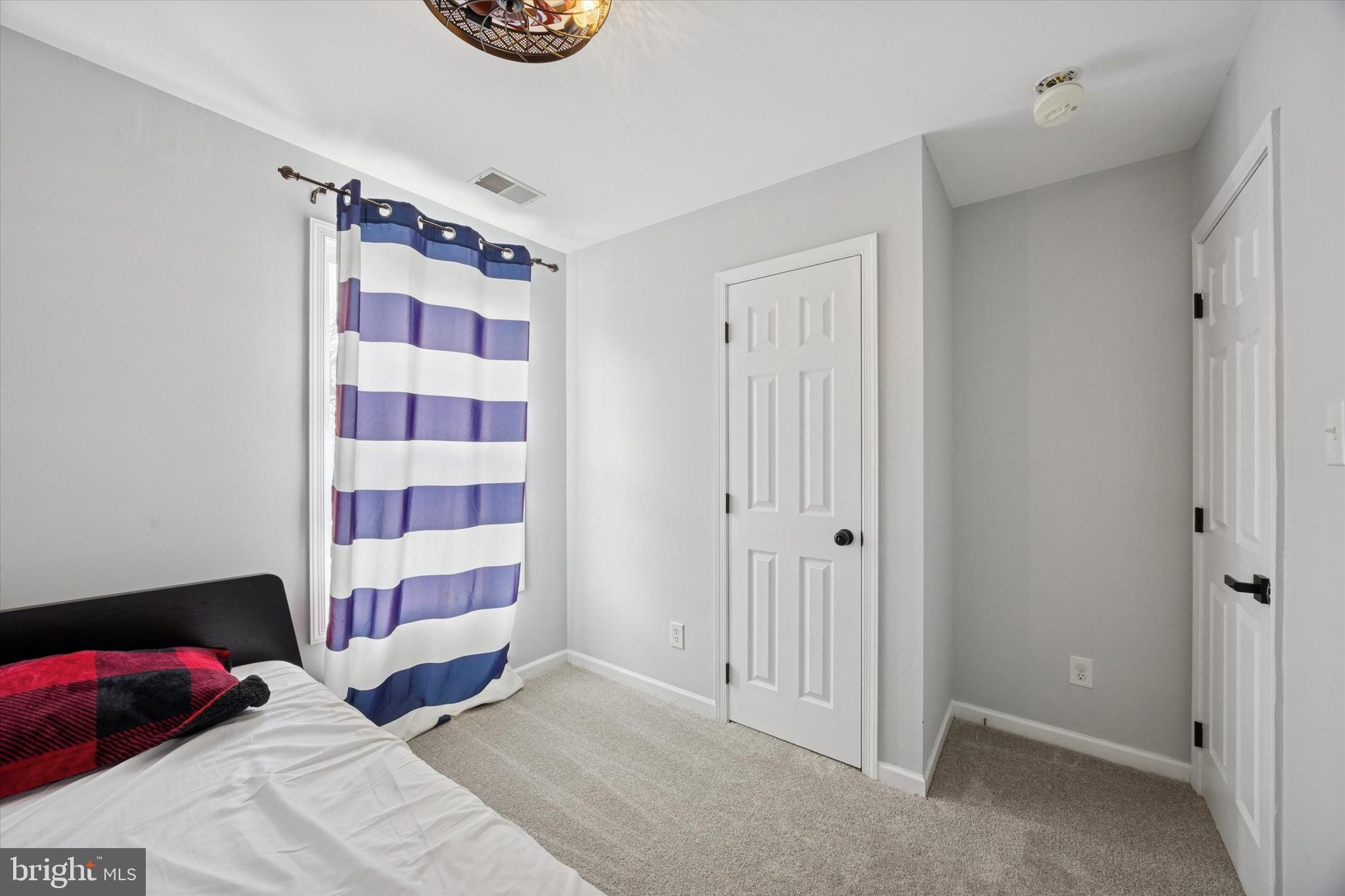 LANSDOWNE - Residential