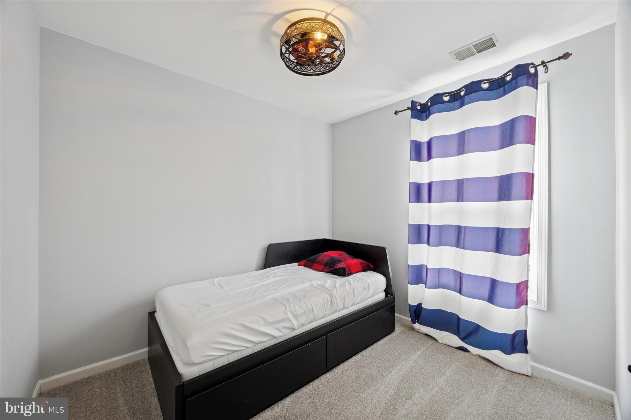 LANSDOWNE - Residential