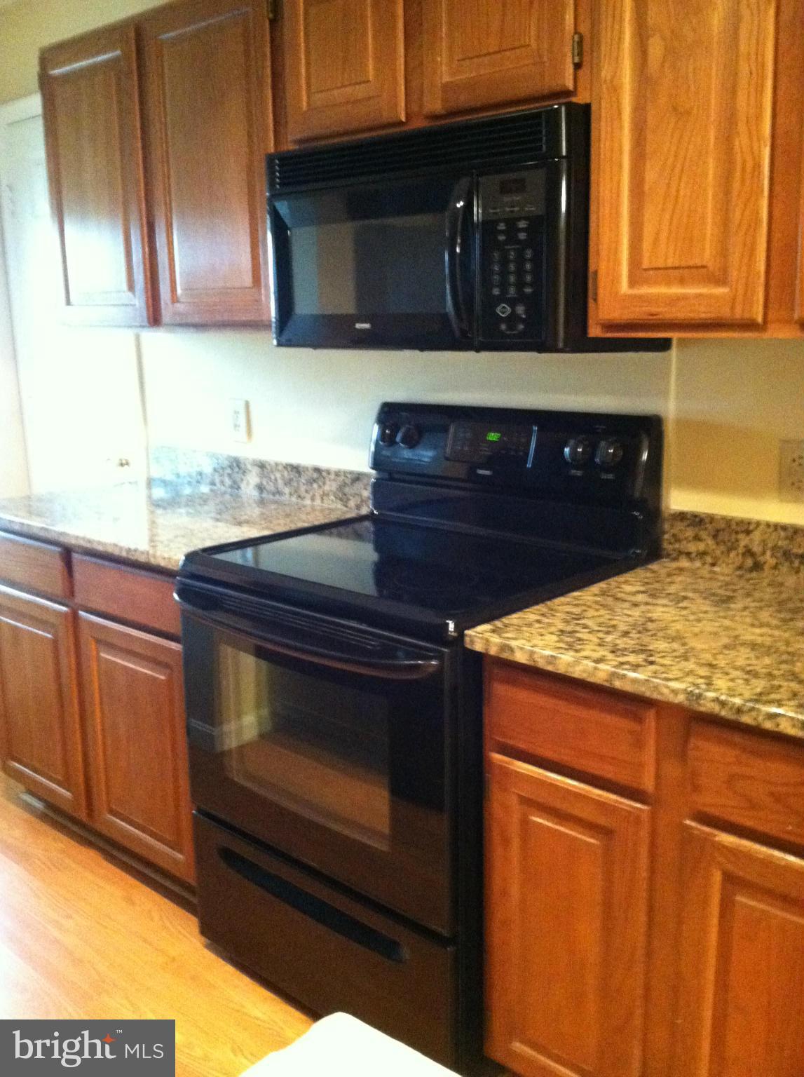 HILLWOOD - Residential Lease