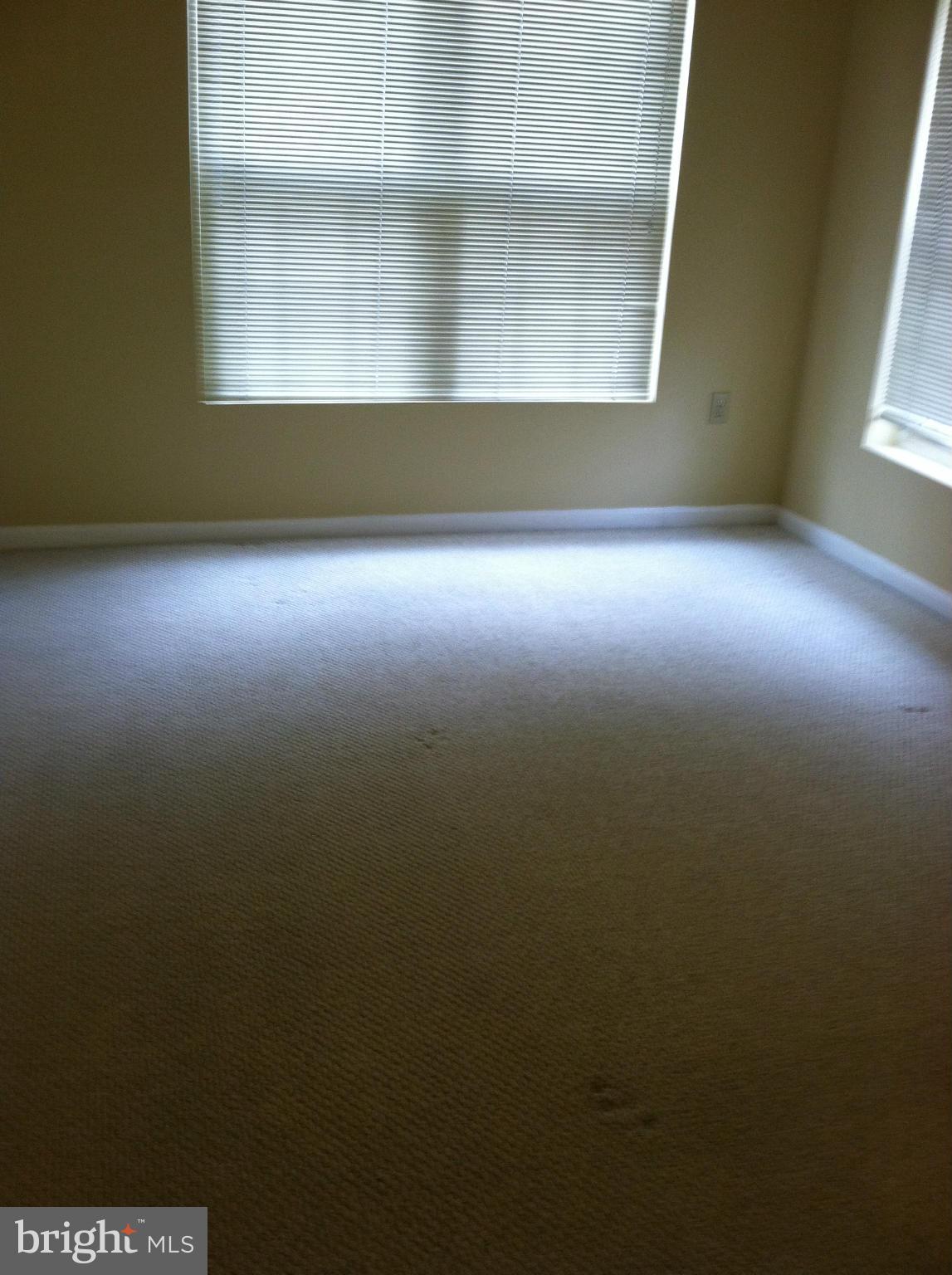 HILLWOOD - Residential Lease