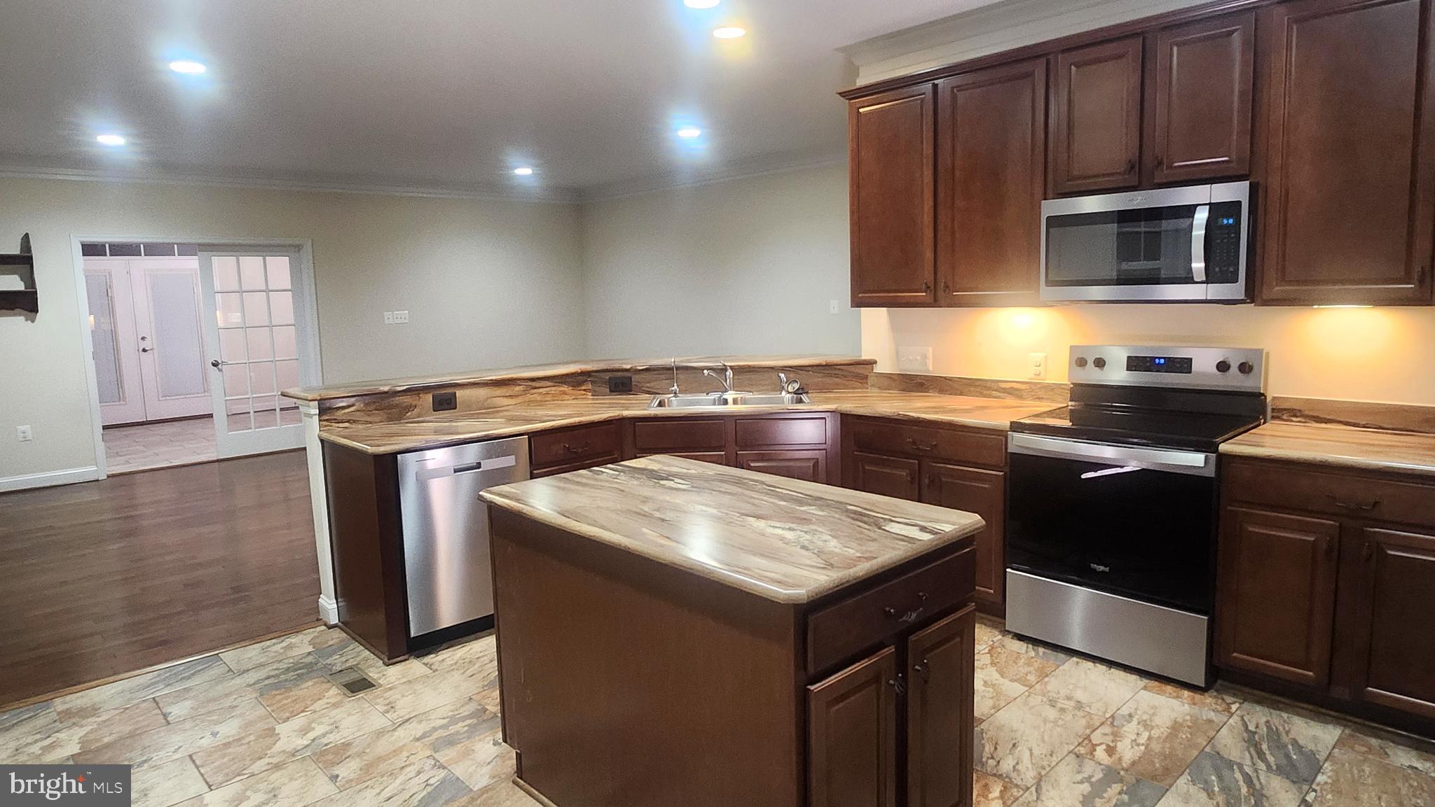 WILLOW RIDGE - Residential