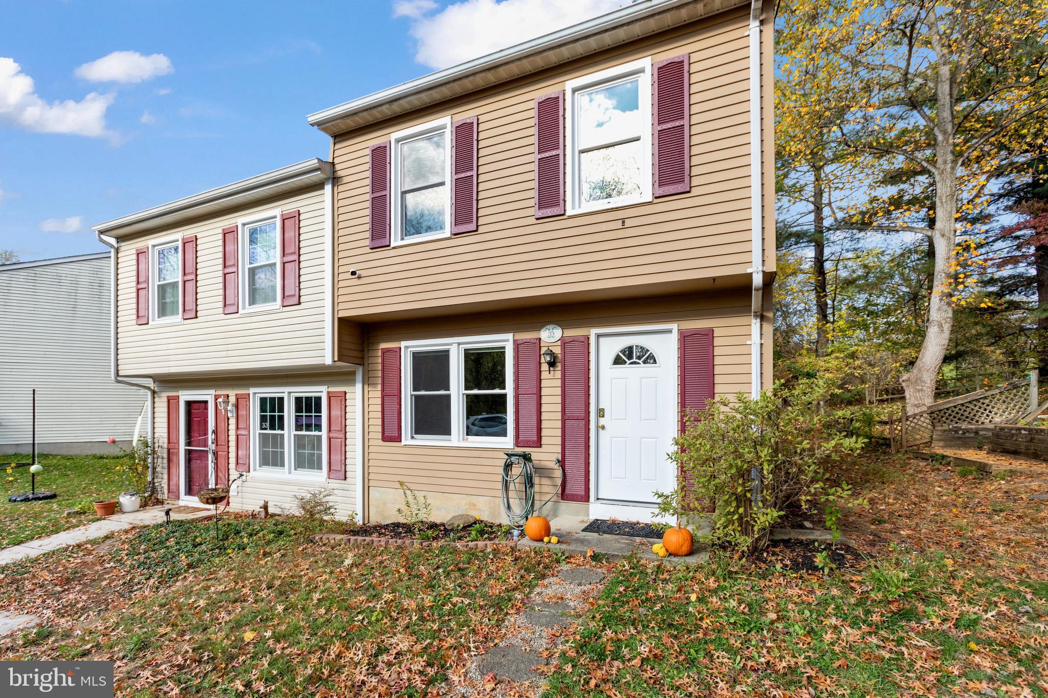 MANCHESTER VILLAGE - Residential