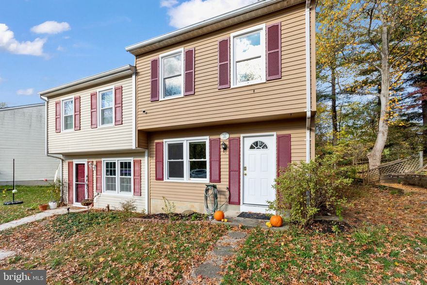 This 2 level end unit Townhome features 3 bedrooms and 1.5 baths. This home has many upgrades such as luxury plank flooring on the main level with the living room, kitchen with stainless appliances and granite counter tops, as well as the dining room. There is also a half bath and laundry closet on the main level. The upper level has the 3 bedrooms each with modern ceiling fans and a shared bath with beautiful tile! Relax outside on the rear screened porch backing trees for added privacy! Parking includes a driveway.