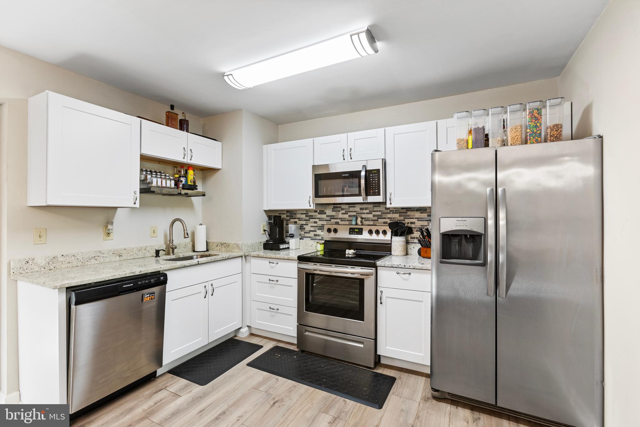 MANCHESTER VILLAGE - Residential