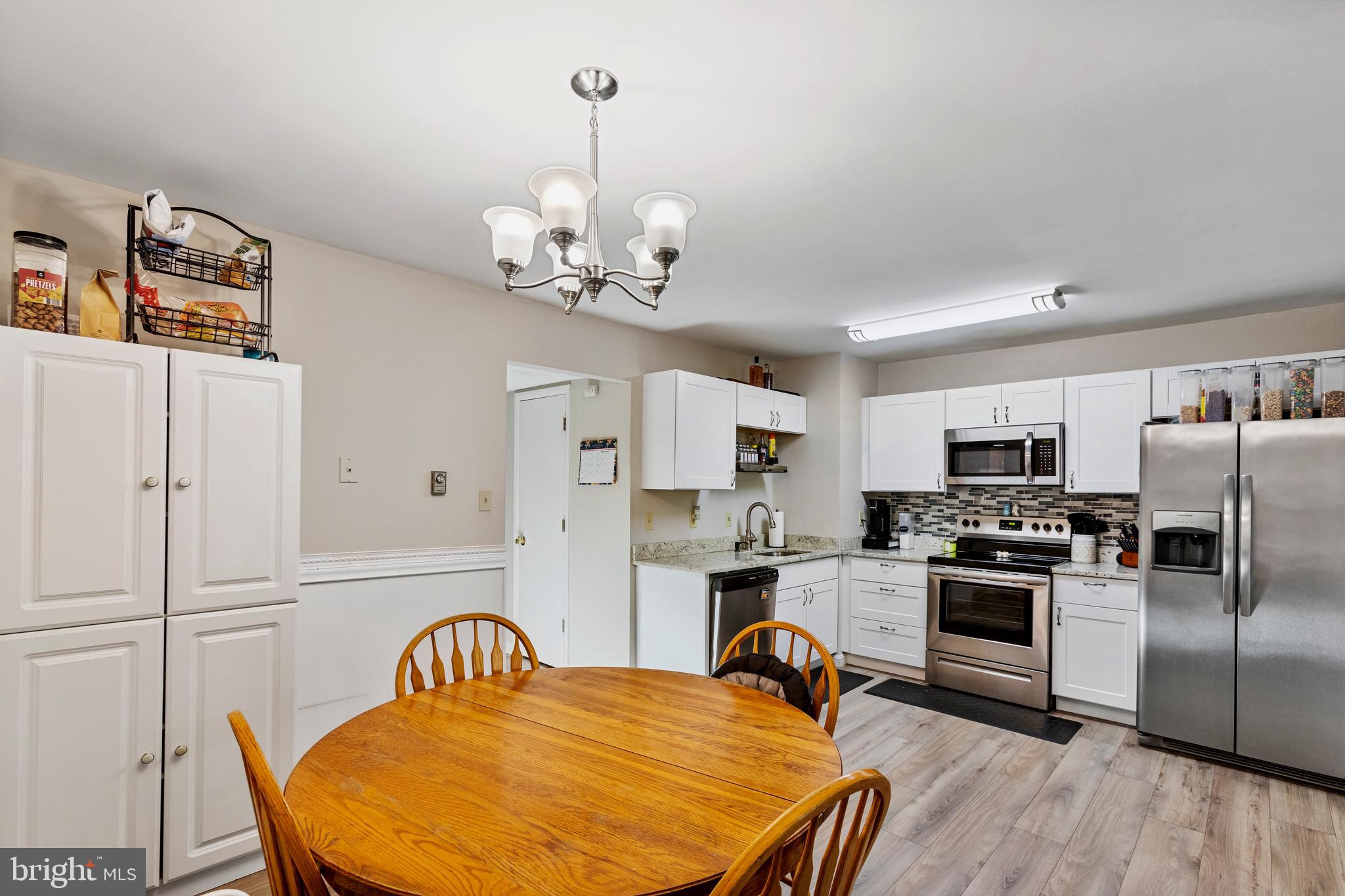 MANCHESTER VILLAGE - Residential