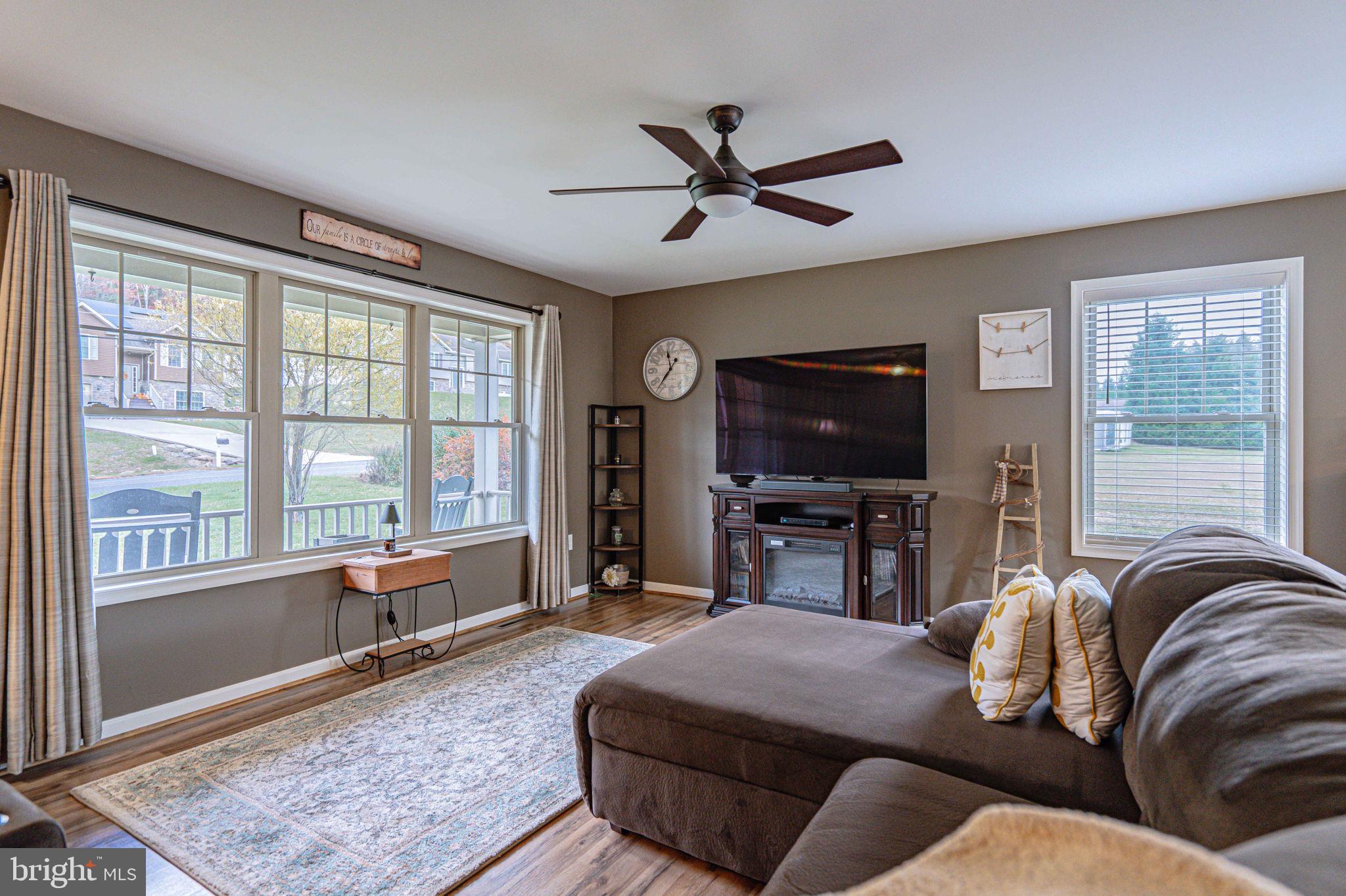 OWL CREEK - Residential