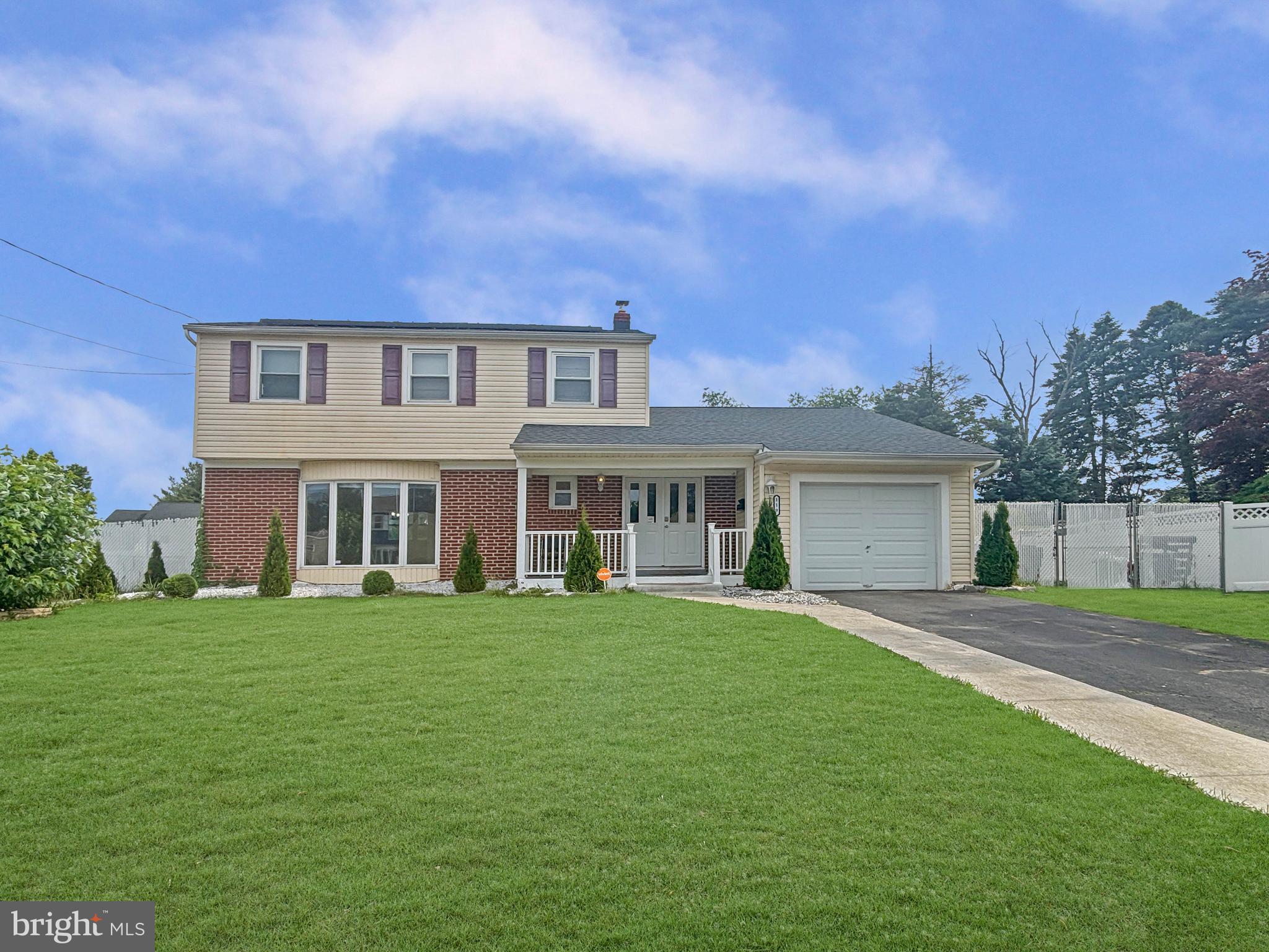 119 COLONIAL ROAD