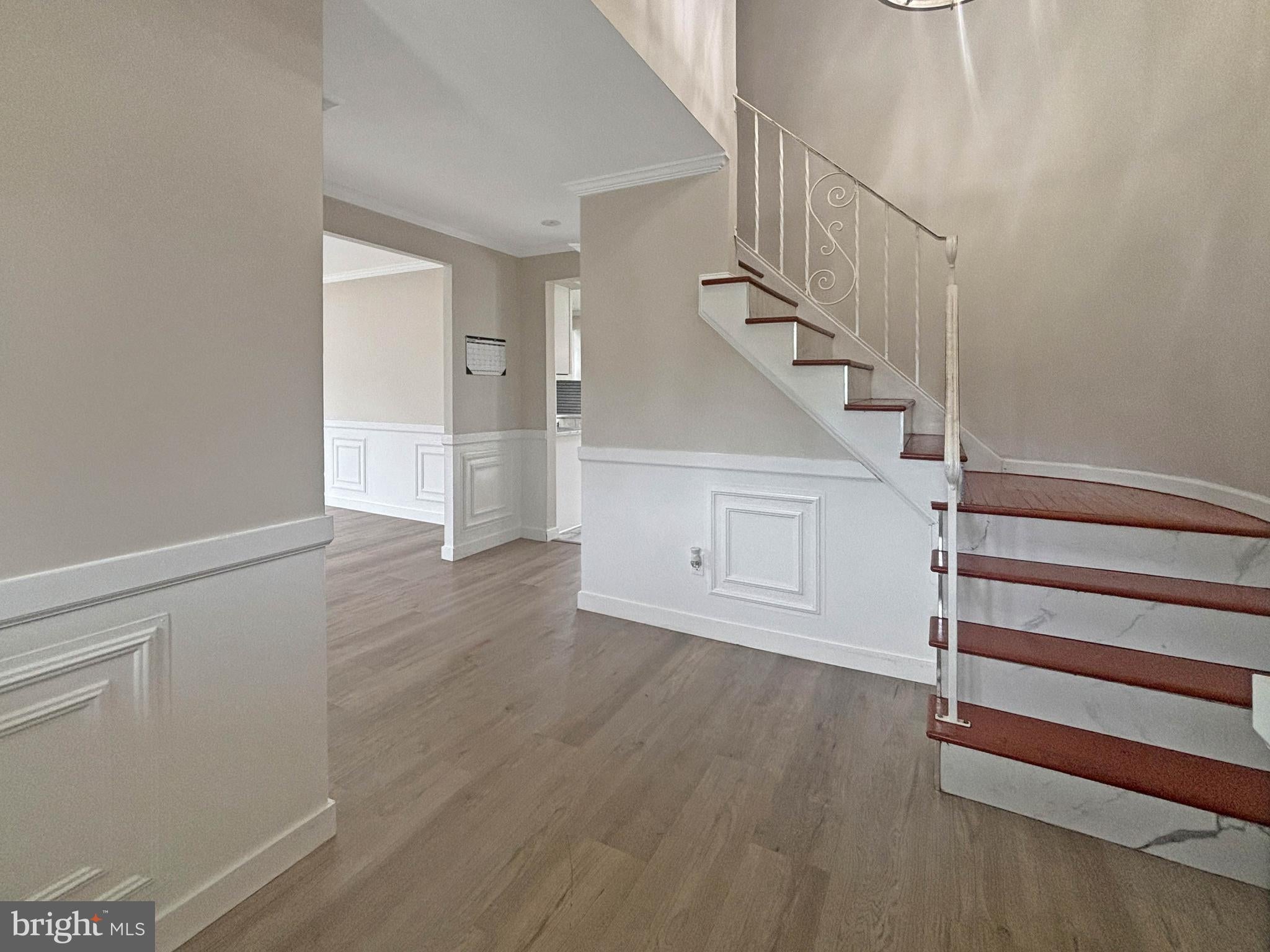 119 COLONIAL ROAD