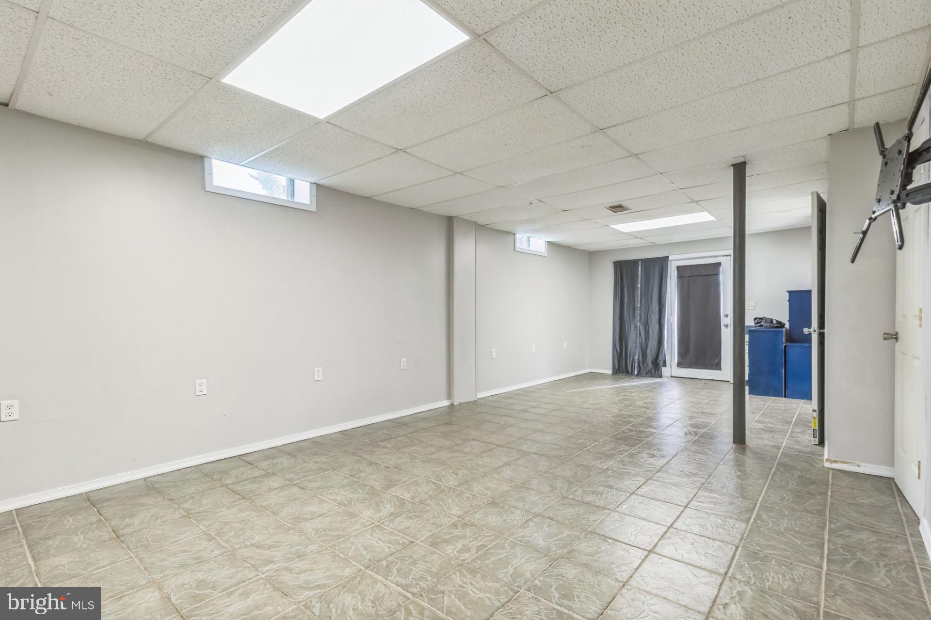 WARM SPRING - Residential