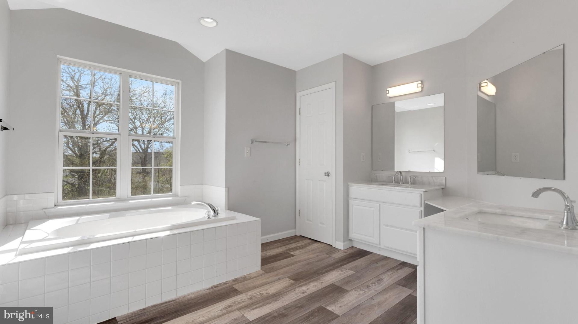 WARM SPRING - Residential